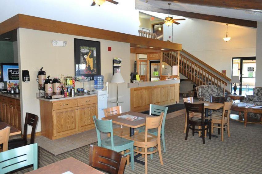 AmericInn by Wyndham Plymouth photo 17