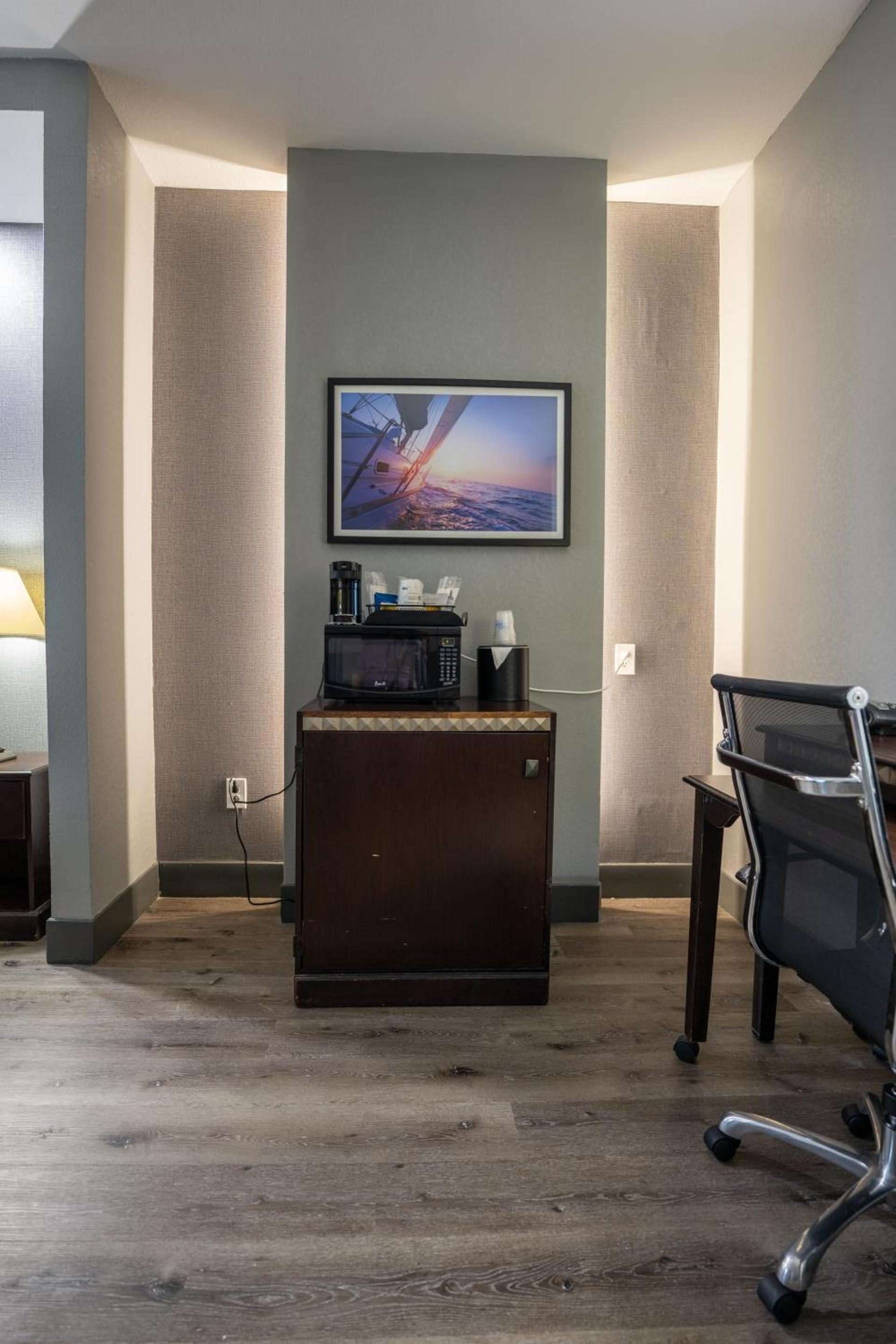 Comfort Suites Seabrook - La Porte - Kemah photo 21
