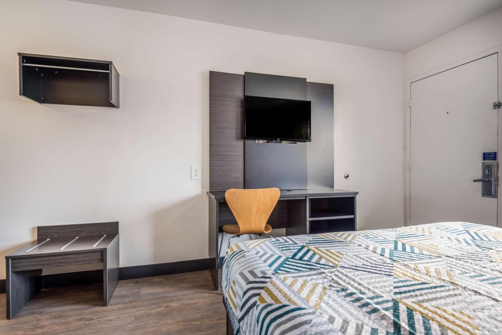 Motel 6-College Station, TX - Bryan photo 18
