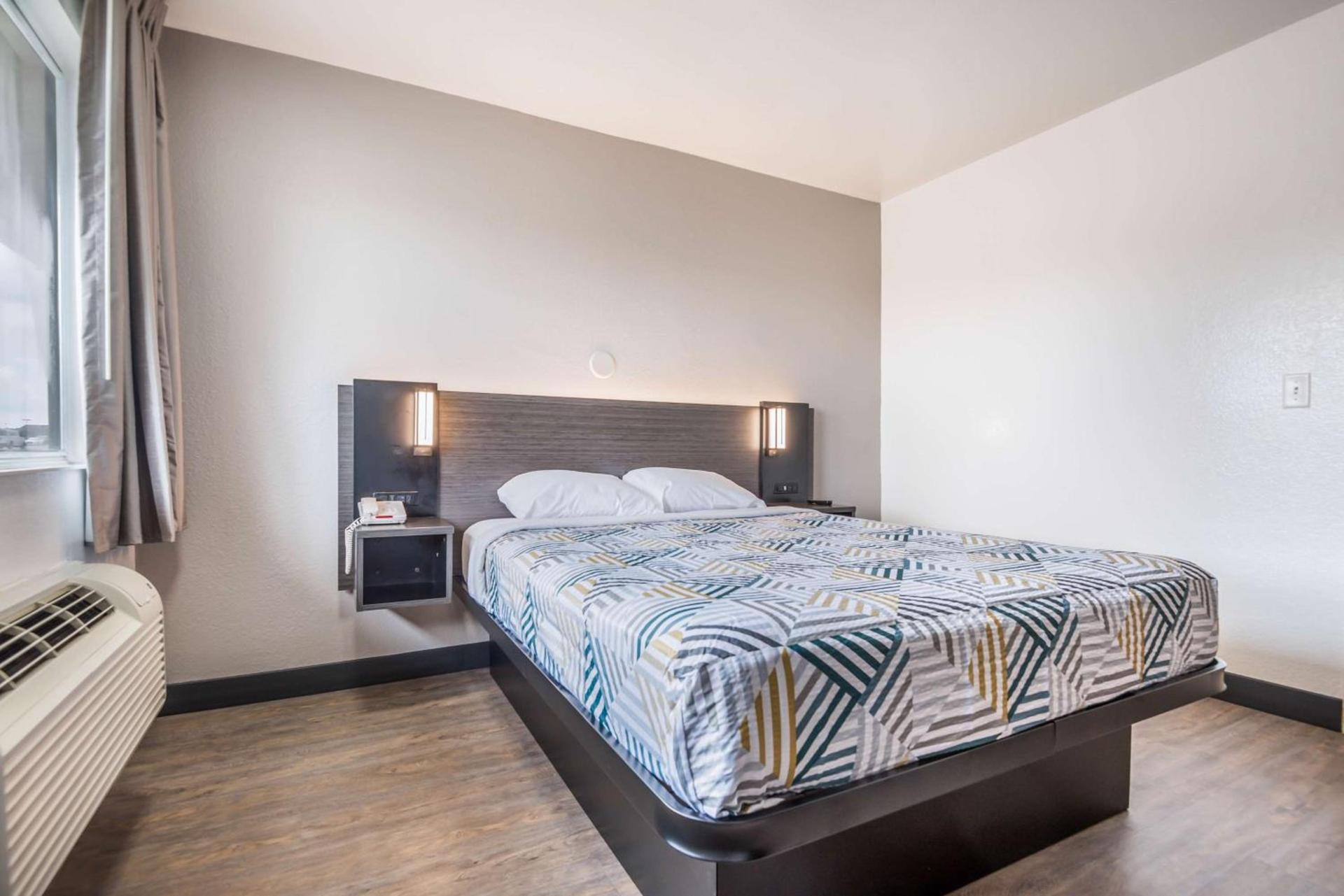 Motel 6-College Station, TX - Bryan photo 19
