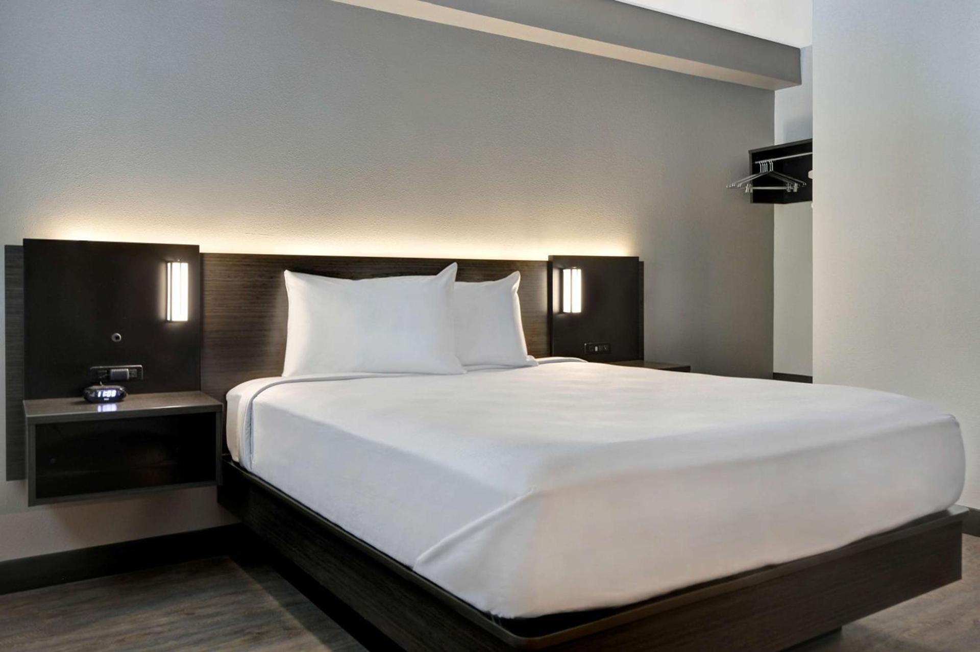 Studio 6 Extended Stay - Jacksonville, FL - Baymeadows photo 15