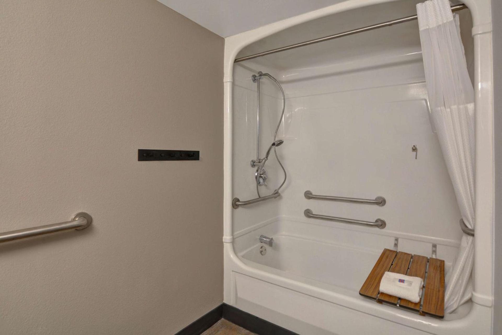Studio 6 Extended Stay - Jacksonville, FL - Baymeadows photo 22