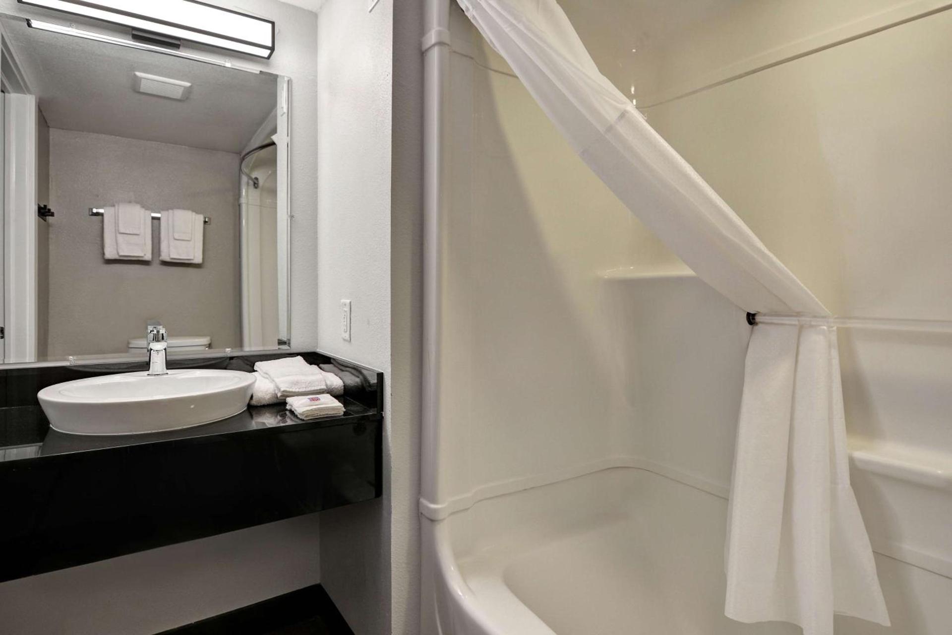 Studio 6 Extended Stay - Jacksonville, FL - Baymeadows photo 24
