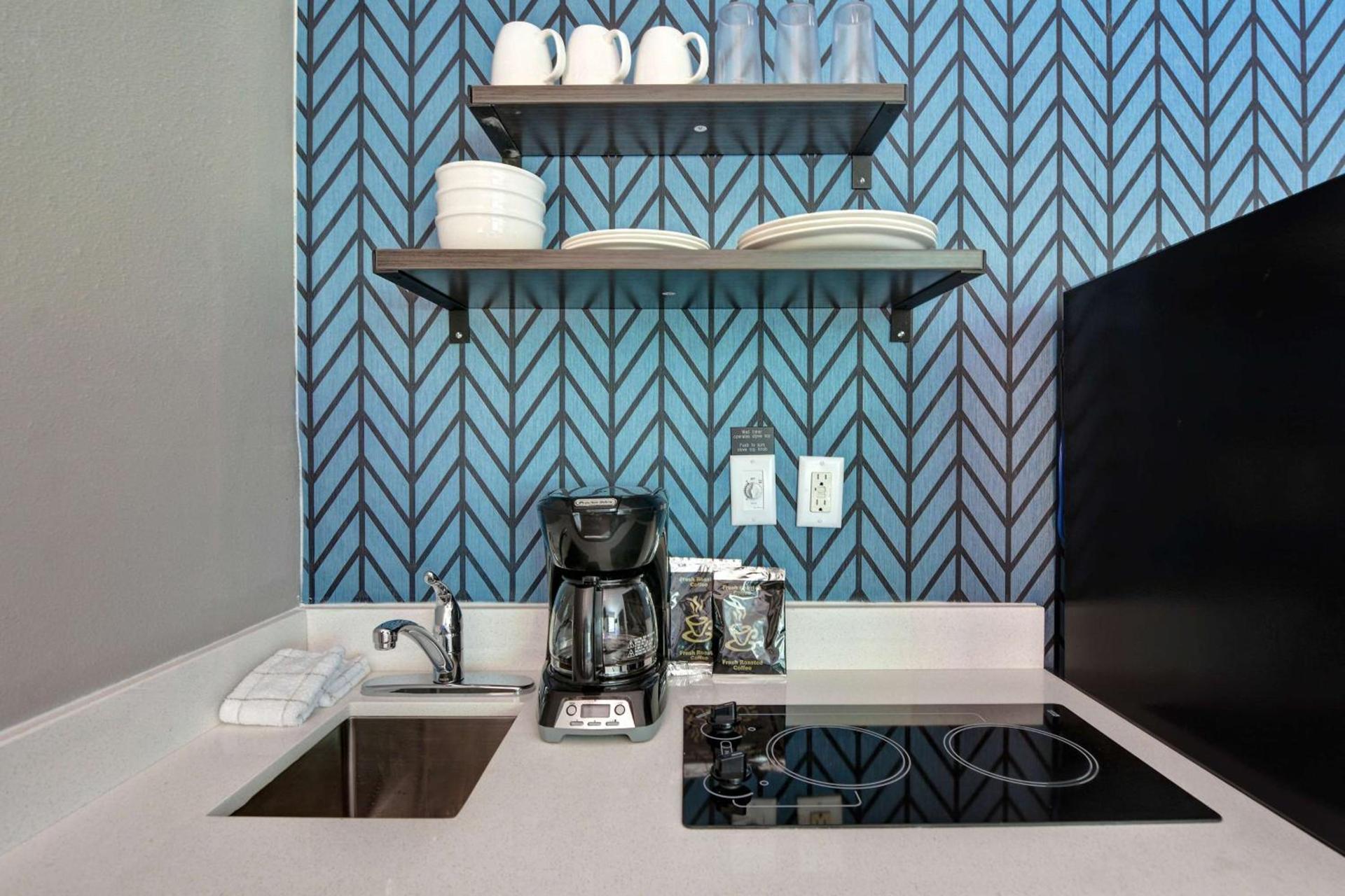 Studio 6 Extended Stay - Jacksonville, FL - Baymeadows photo 5