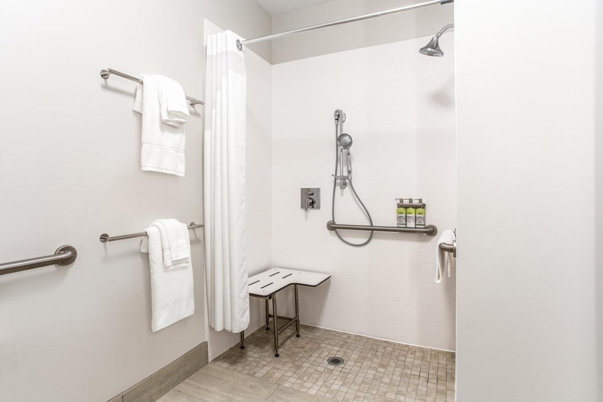 Holiday Inn Express & Suites - Ottawa by IHG photo 6