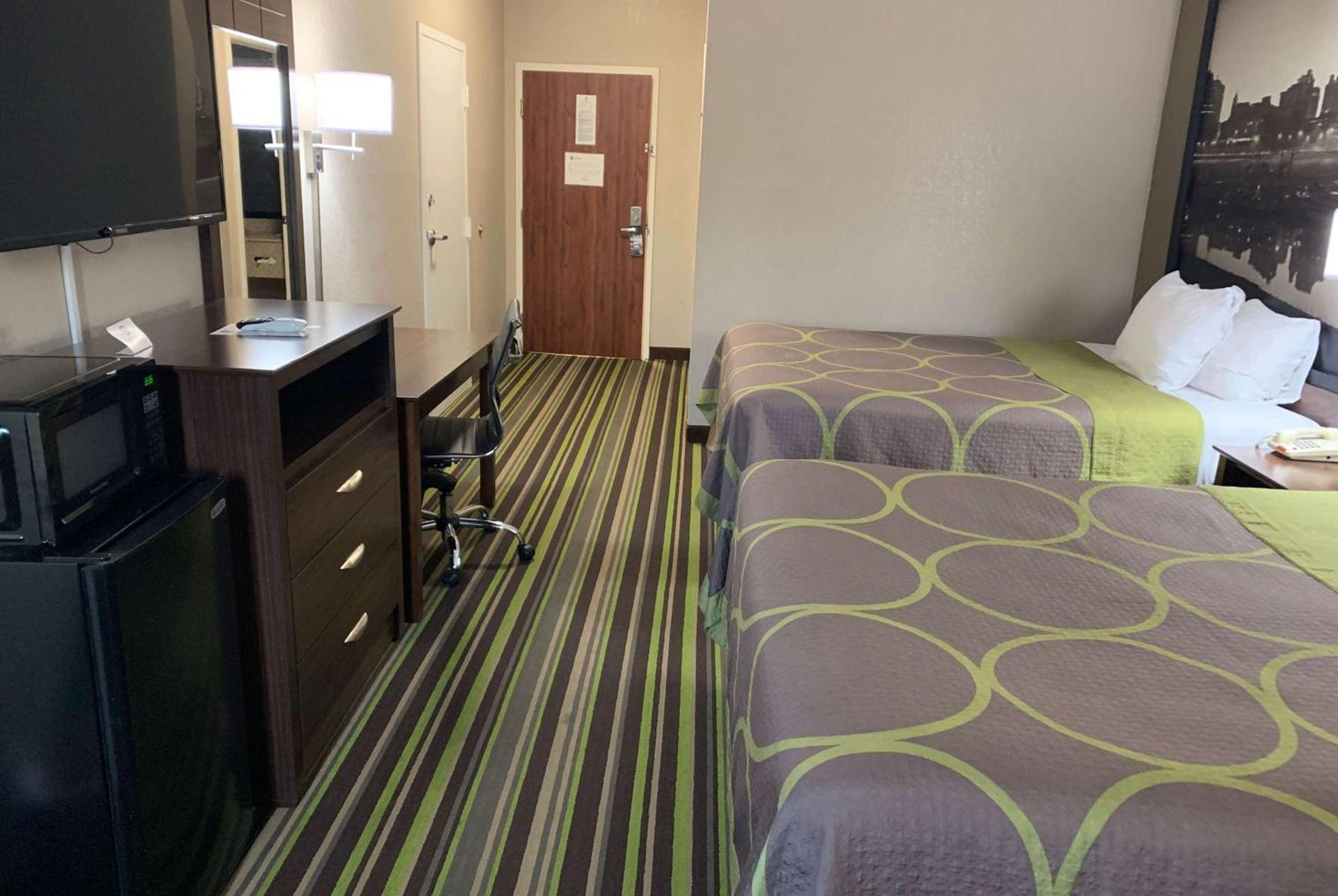 Super 8 by Wyndham Hernando photo 46