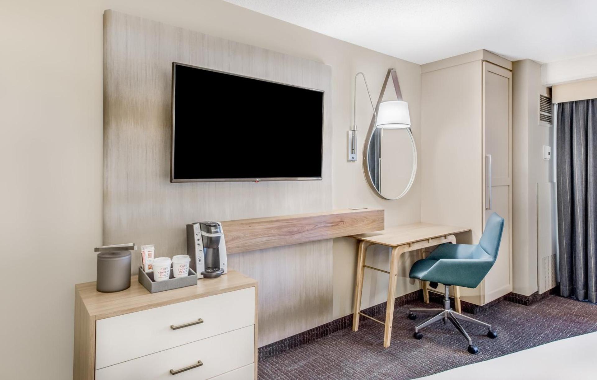 Crowne Plaza Cleveland at Playhouse Square by IHG photo 70