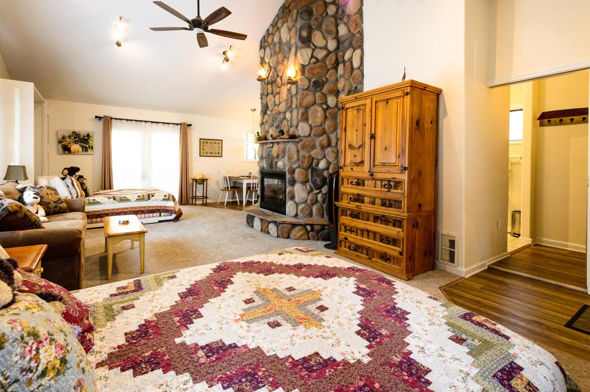Alpen Way Chalet Mountain Lodge photo 90