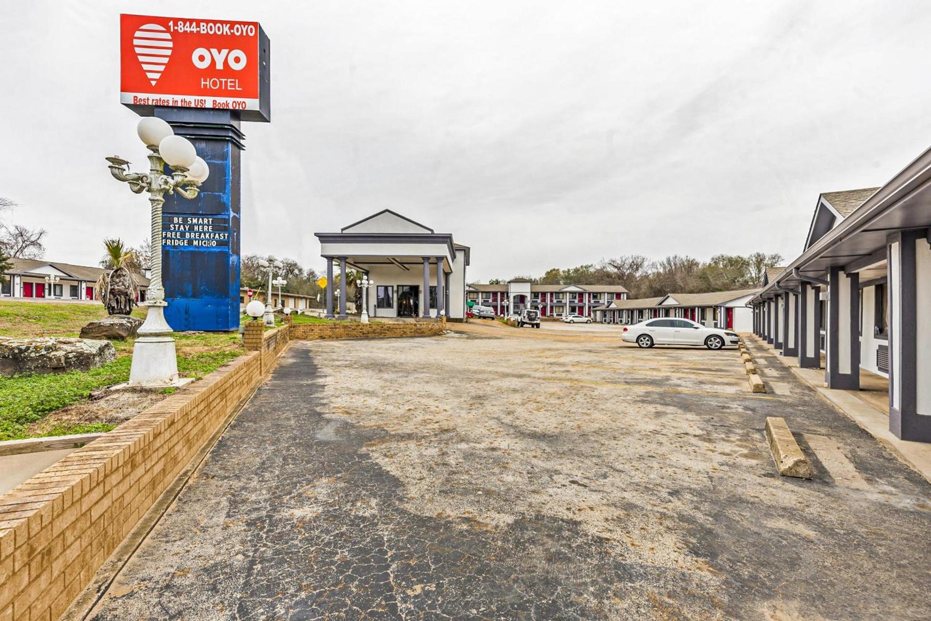 OYO Hotel Jewett TX Southwest, I-45 photo 18
