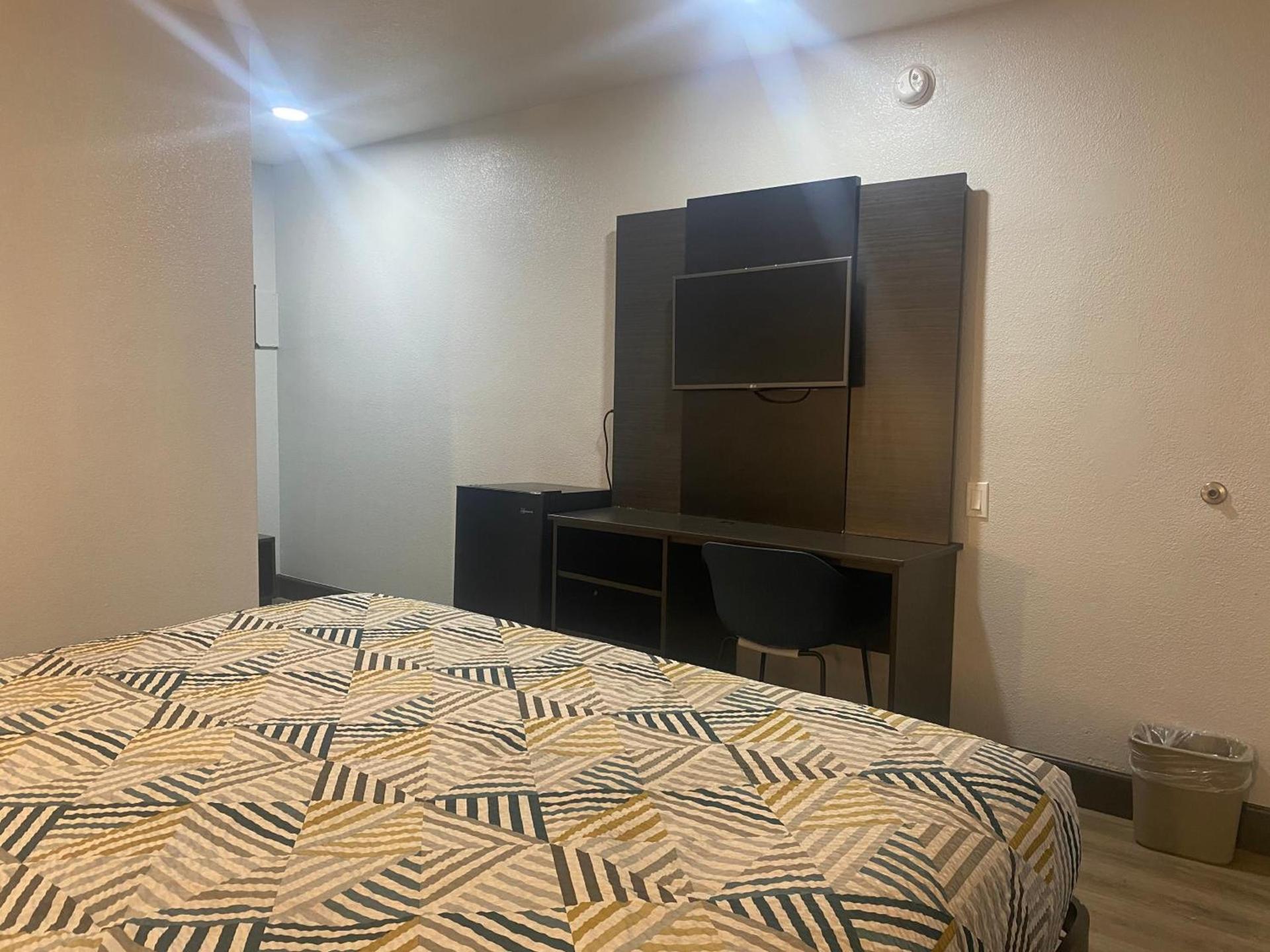 Motel 6-San Bernardino, CA - South photo 30