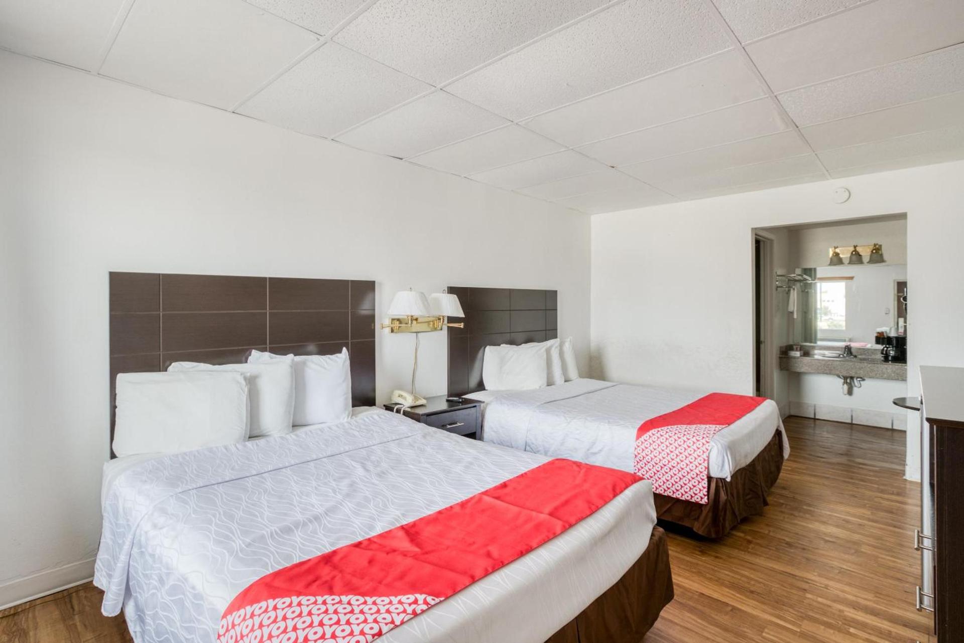 OYO Hotel San Antonio Lackland Air Force Base West photo 66