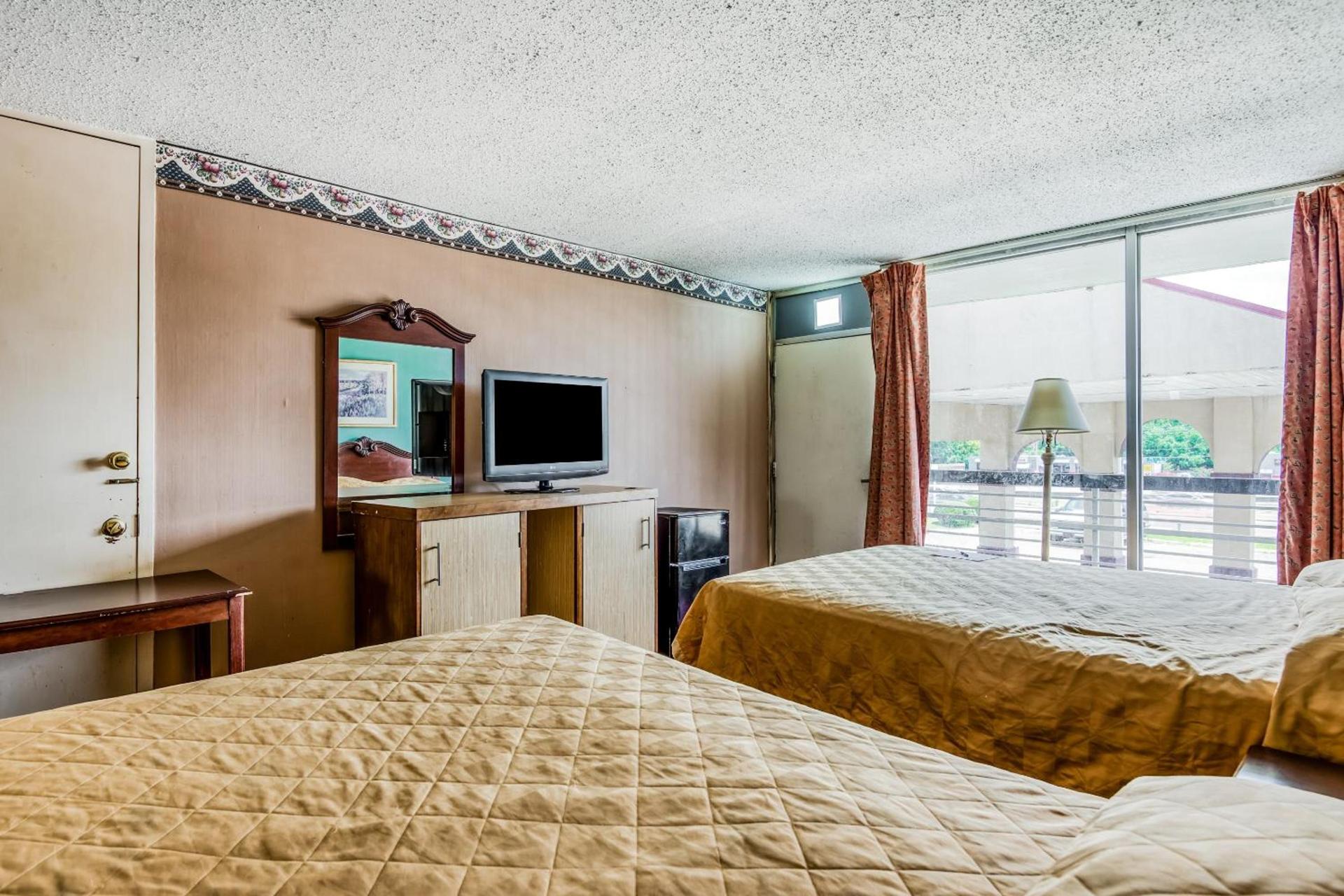 OYO Hotel Jackson North I-55 photo 50