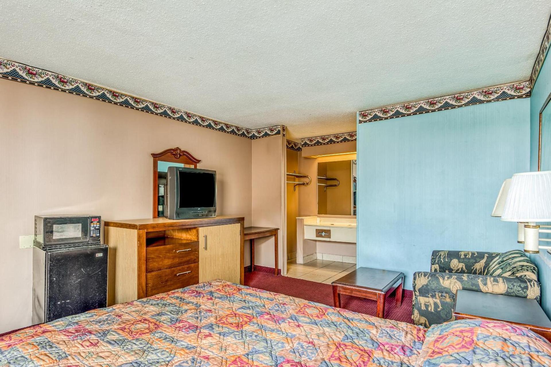 OYO Hotel Jackson North I-55 photo 46