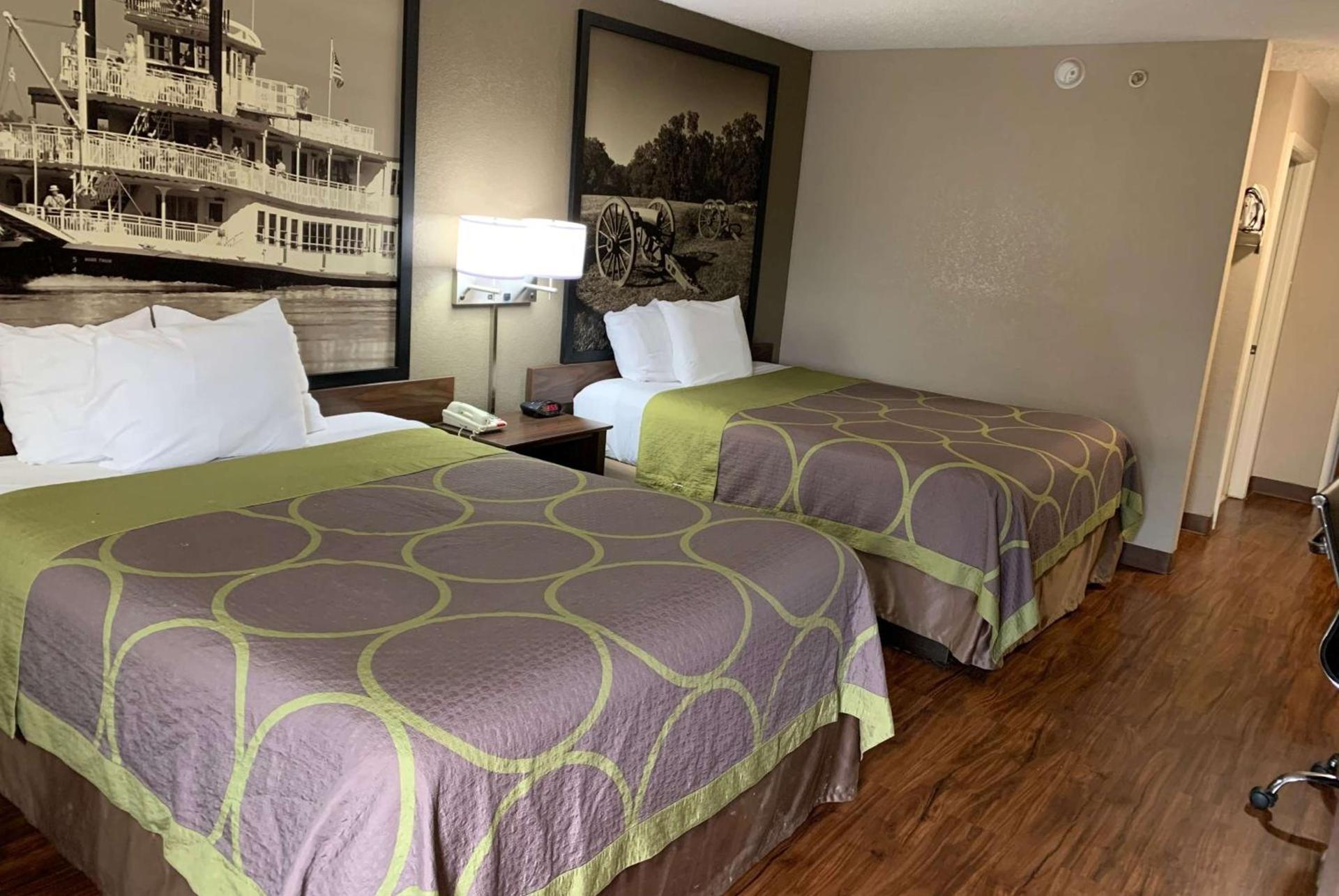 Super 8 by Wyndham Hernando photo 38