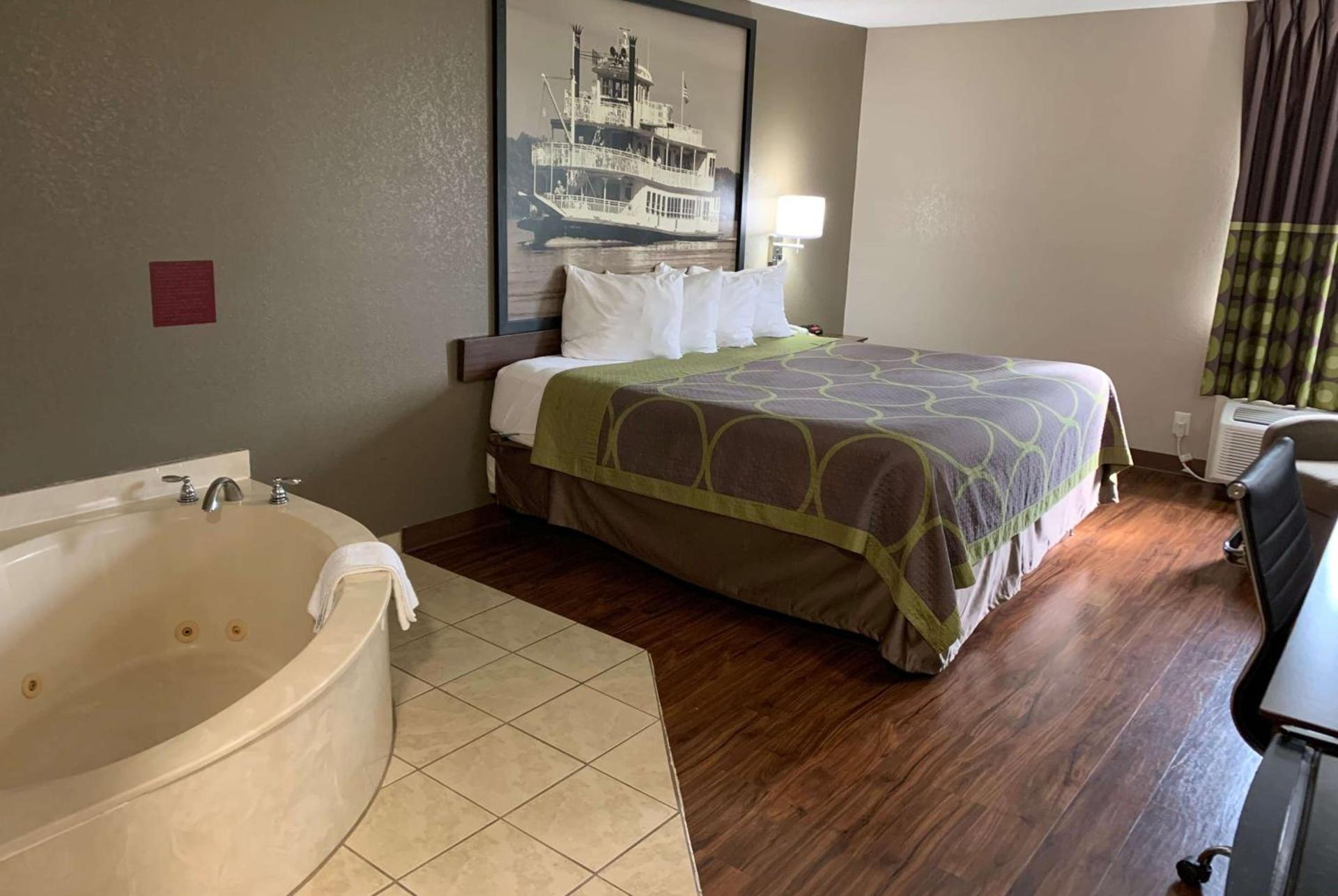 Super 8 by Wyndham Hernando photo 41