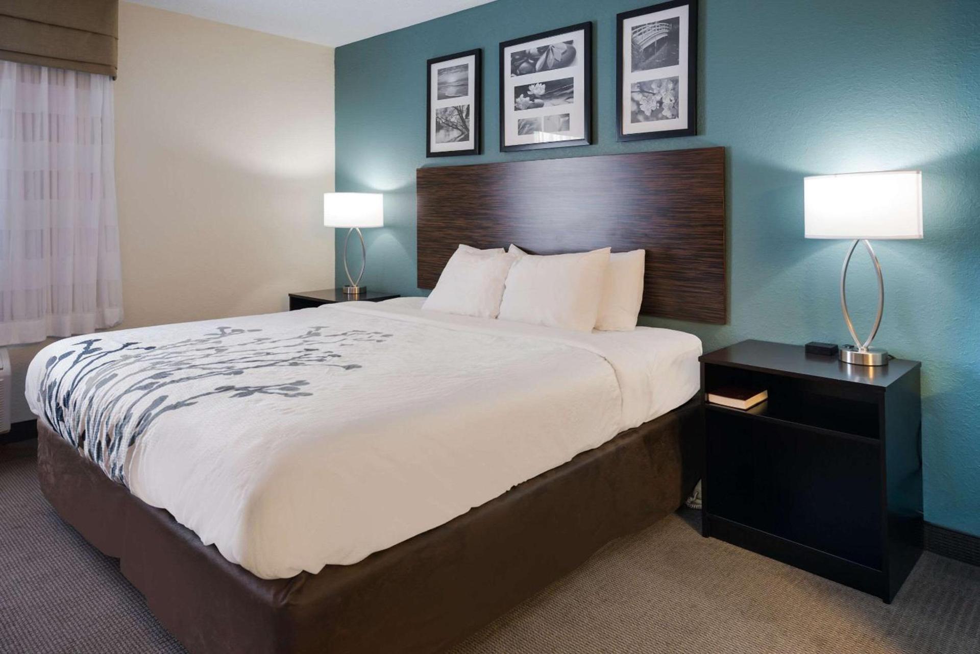Sleep Inn & Suites Port Clinton photo 20
