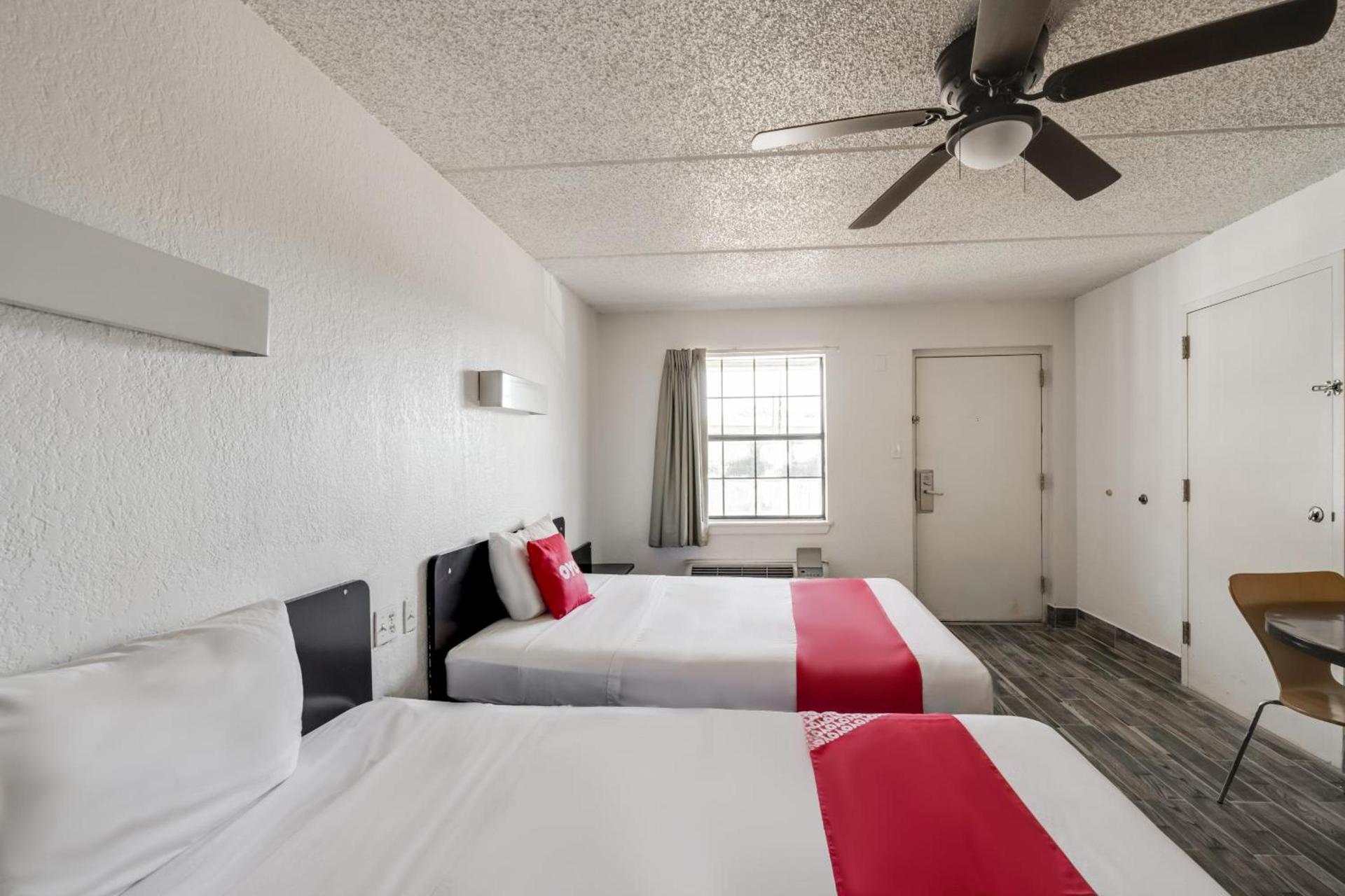 OYO Hotel Houston Katy Freeway photo 41