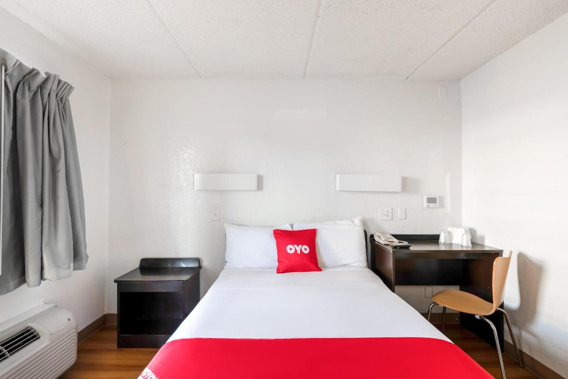 OYO Hotel Houston Katy Freeway photo 55