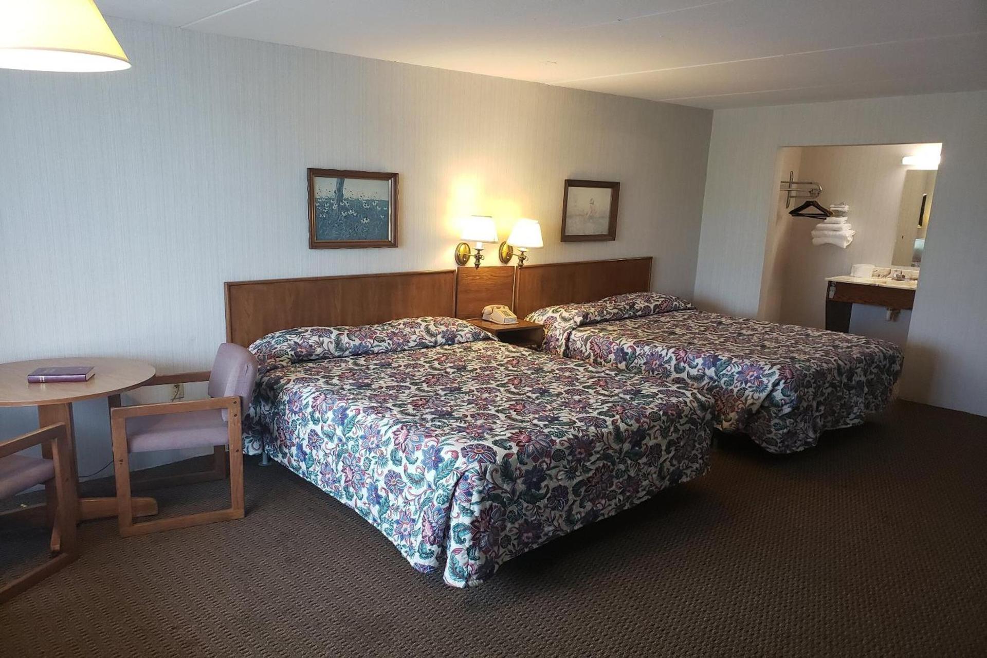 OYO Hotel Whitely City Hwy 27 KY photo 12