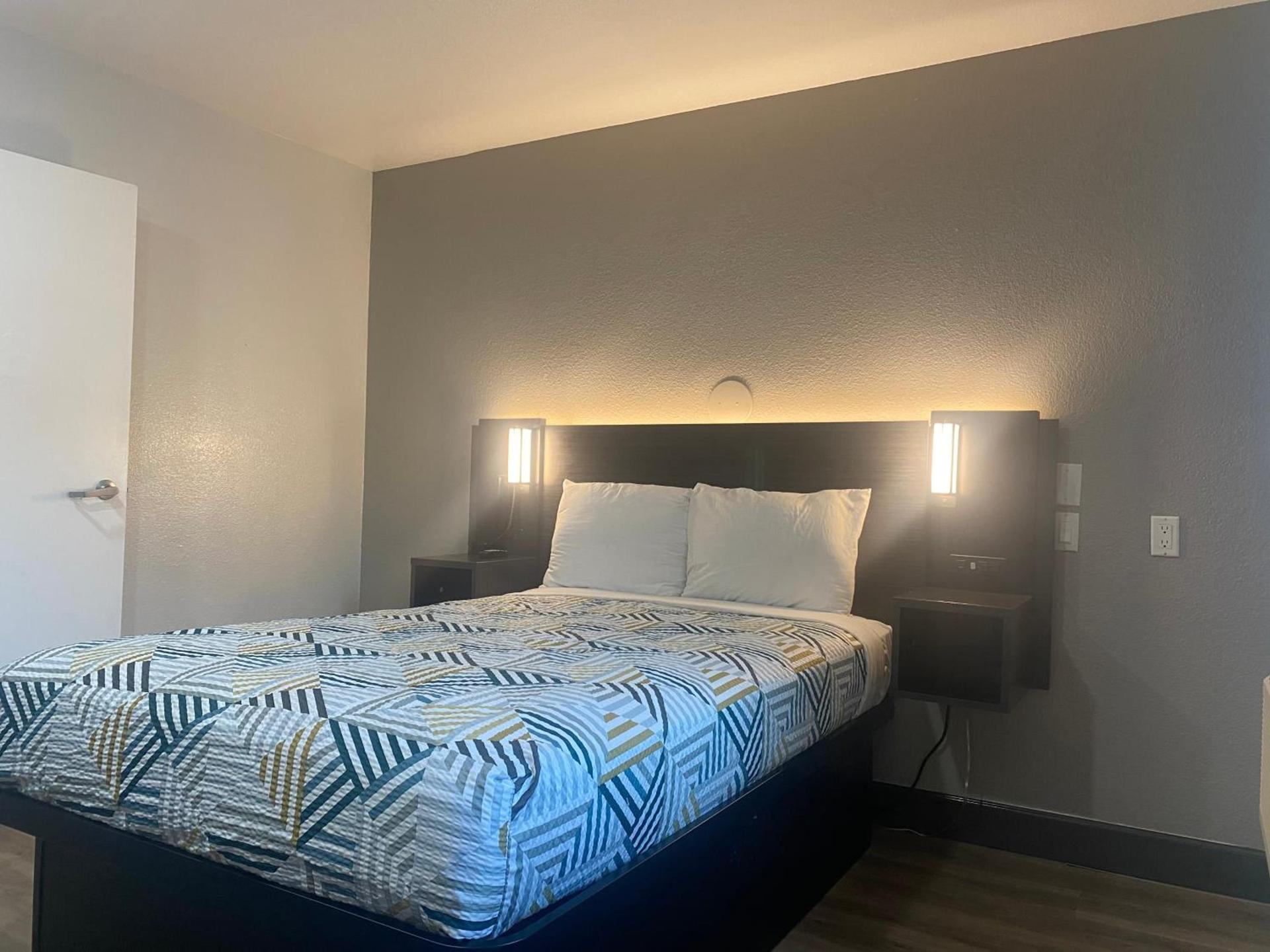 Motel 6-San Bernardino, CA - South photo 34
