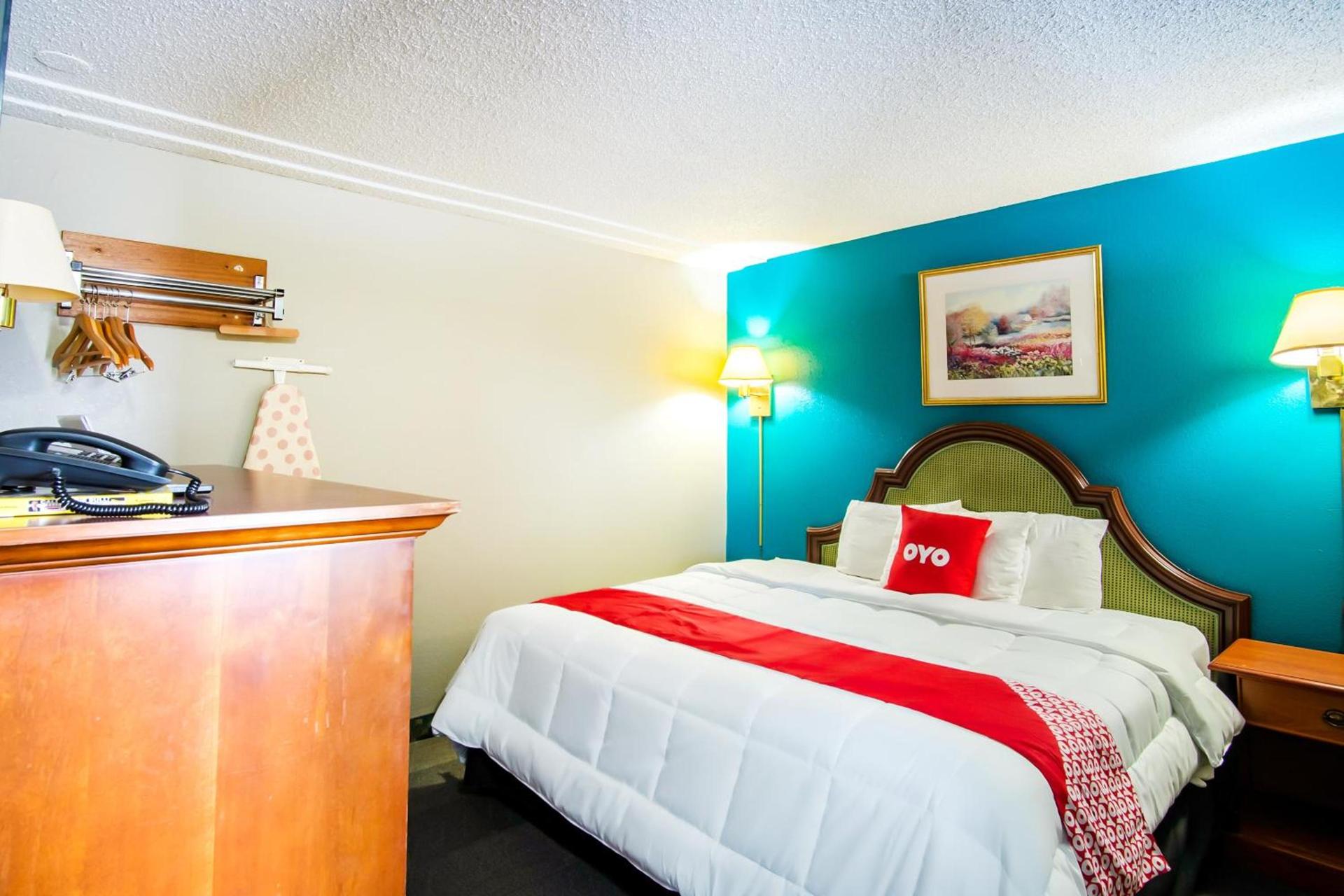 OYO Hotel Hutchinson West 4th Ave photo 17