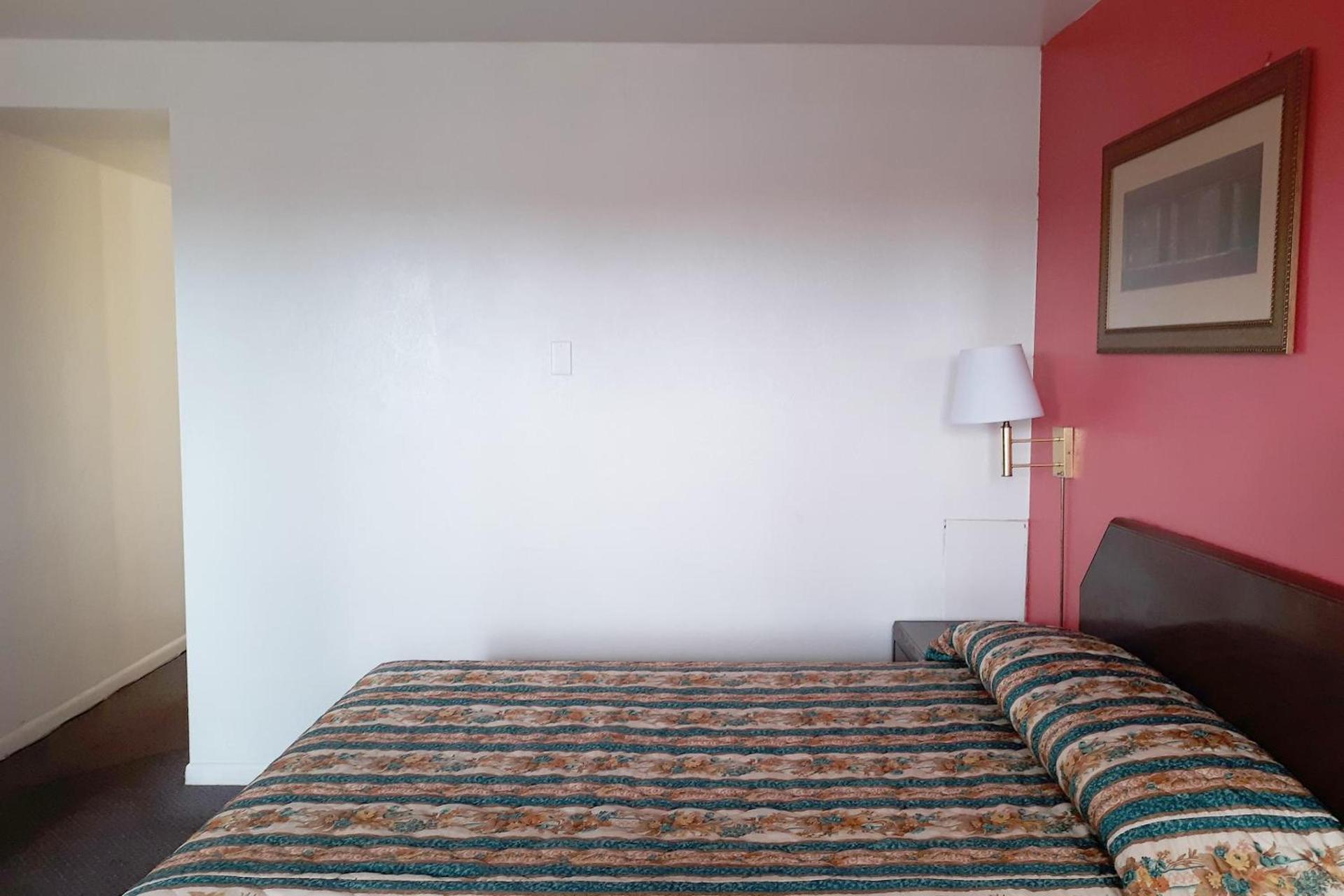OYO Hotel Kings at Clovis photo 19