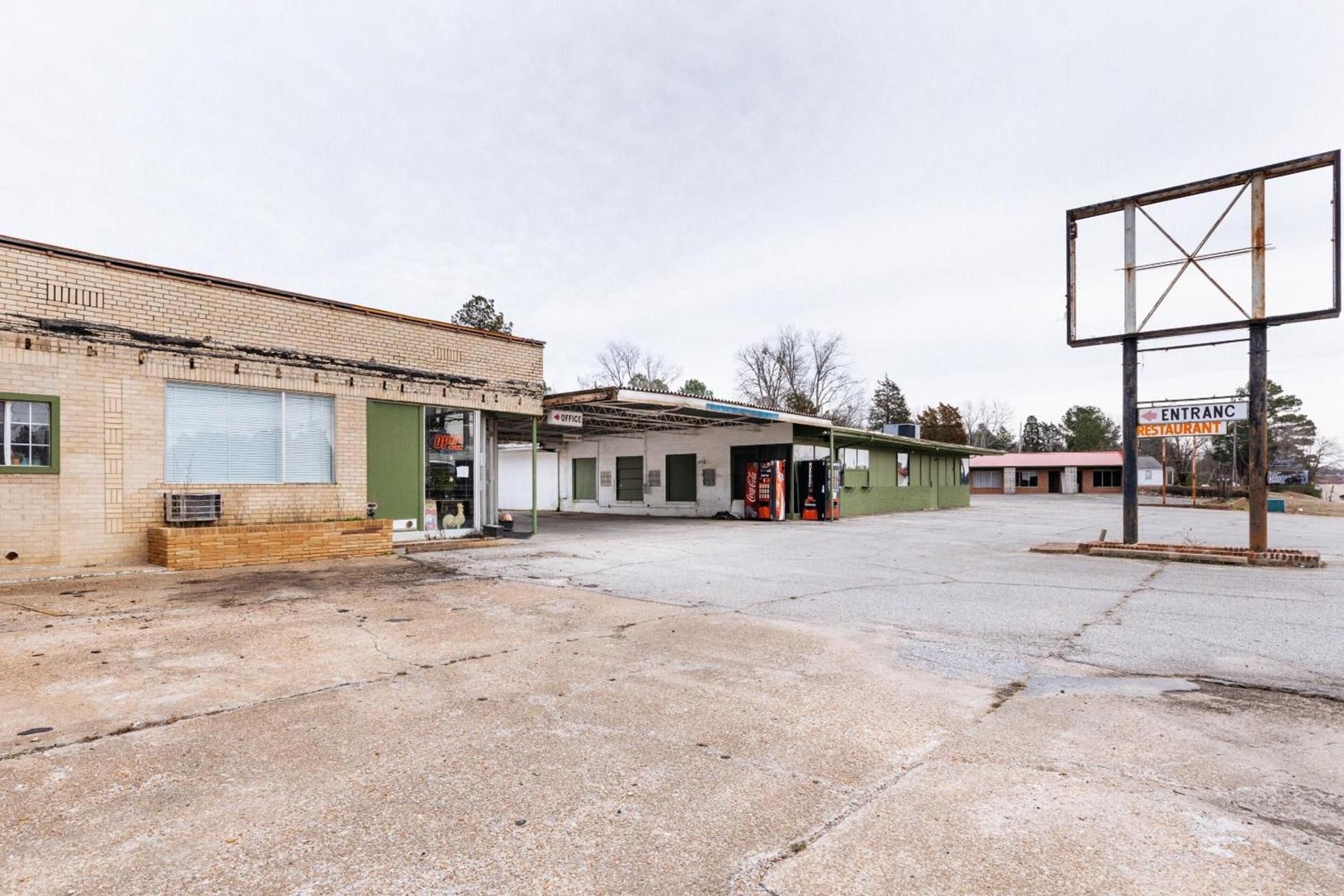 OYO Hotel Holly Springs MS photo 34