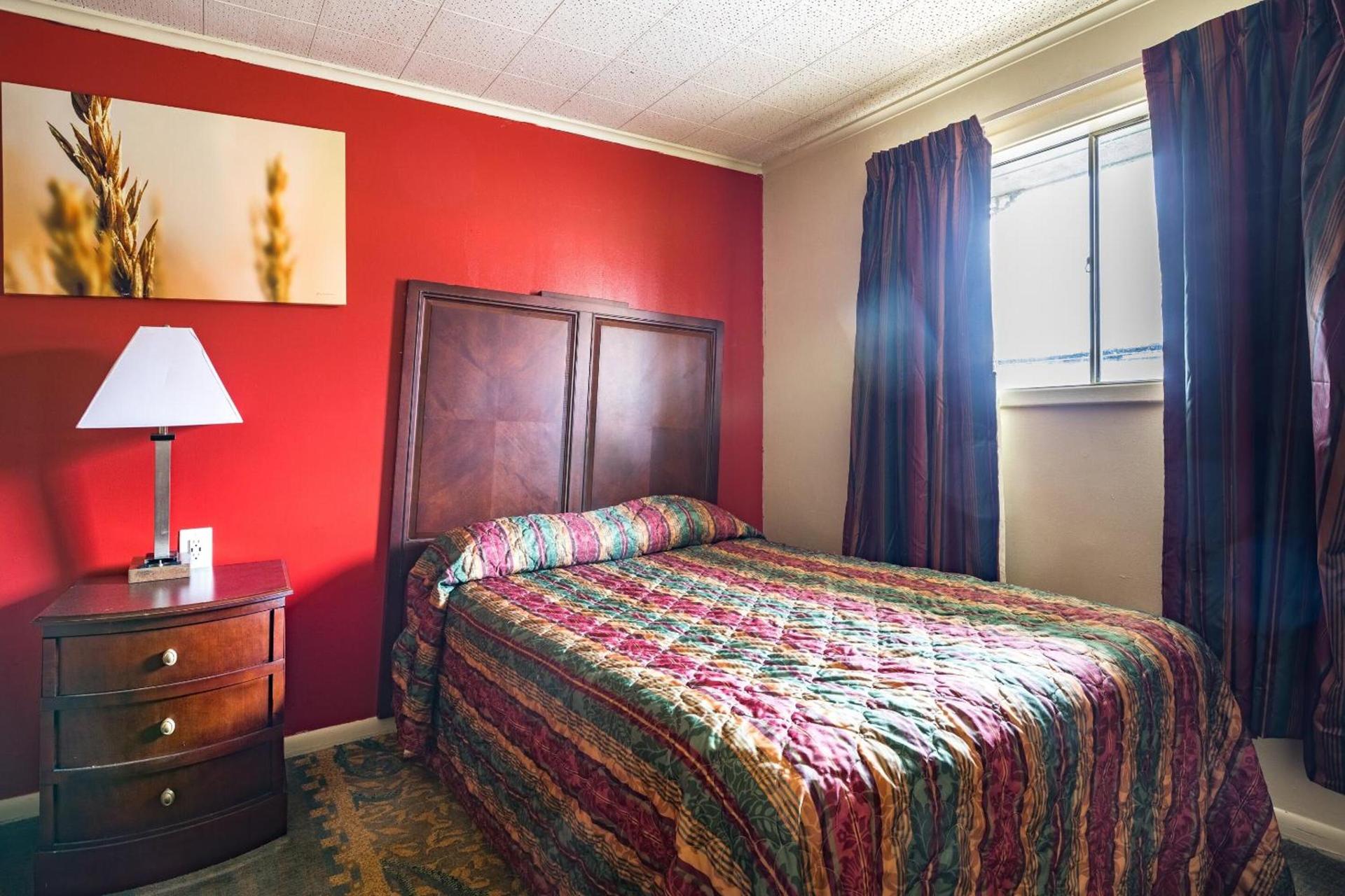 OYO Hotel Holly Springs MS photo 26