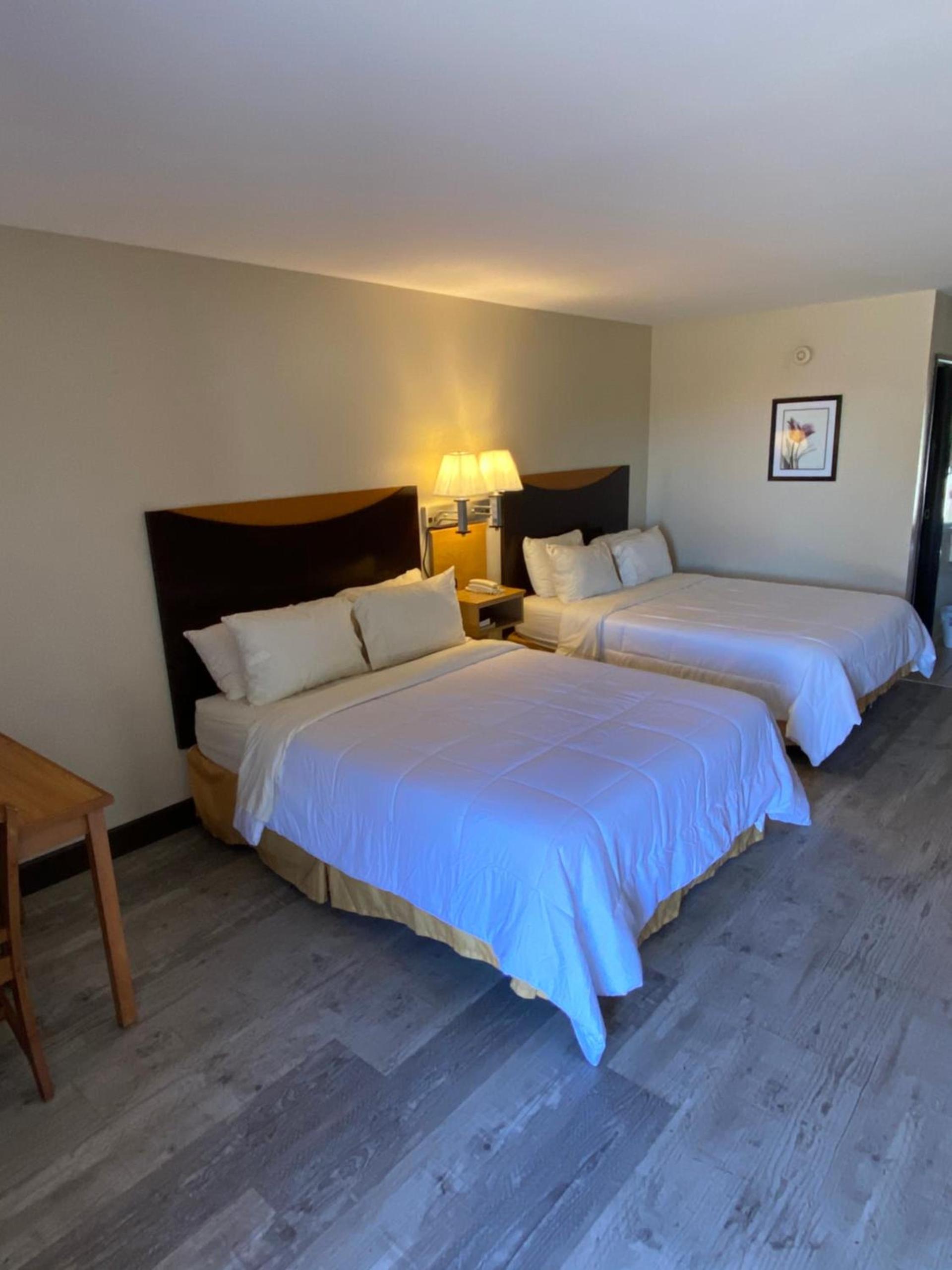 Four Winds Motel & RV Park photo 10