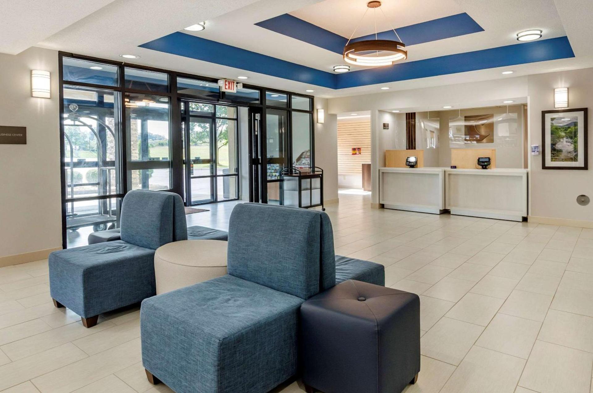 Comfort Inn & Suites Troutville-Roanoke North photo 4