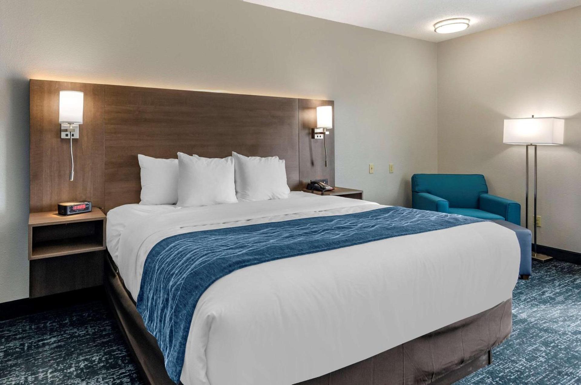 Comfort Inn & Suites Troutville-Roanoke North photo 5