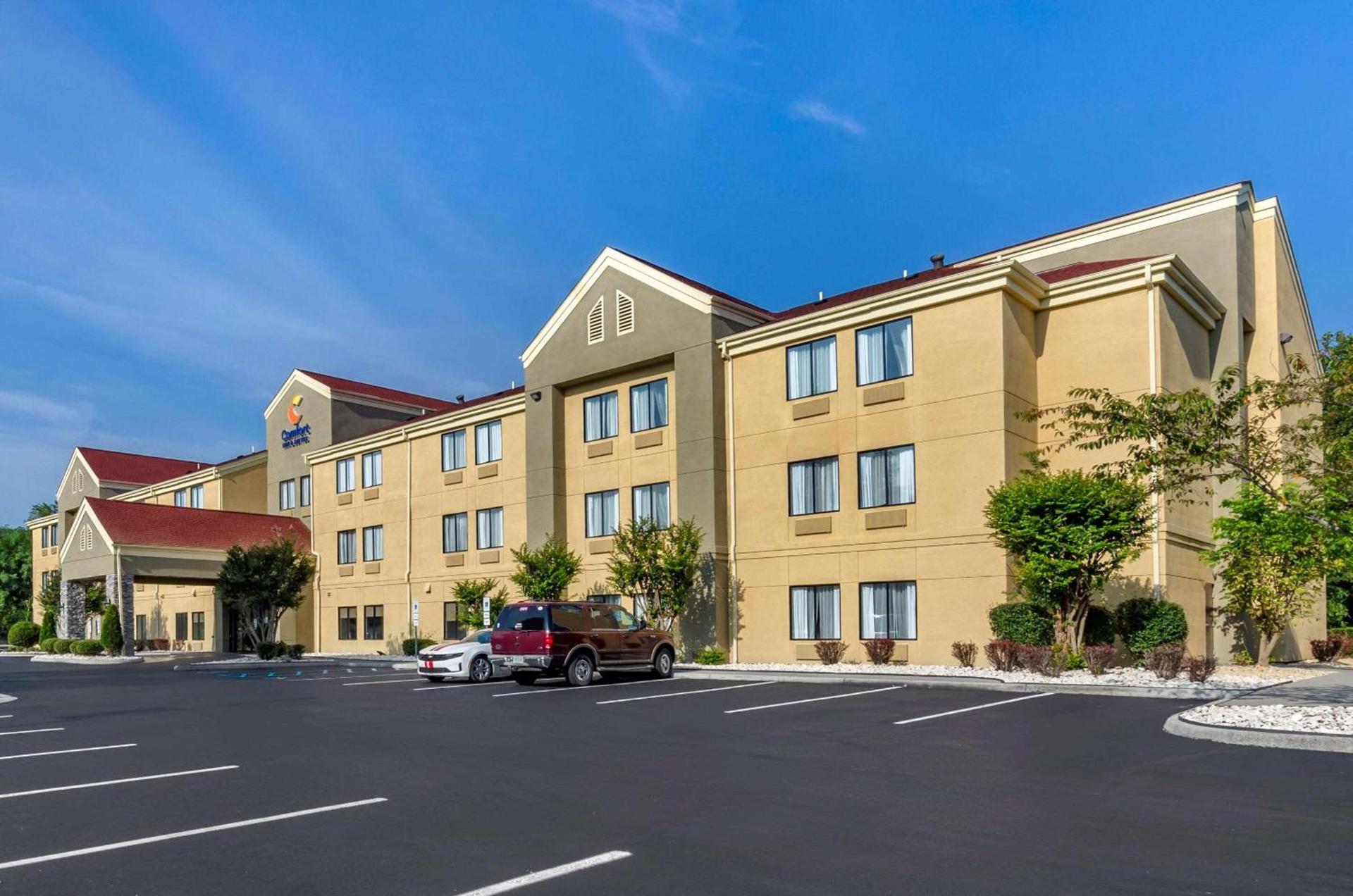 Comfort Inn & Suites Troutville-Roanoke North photo 2