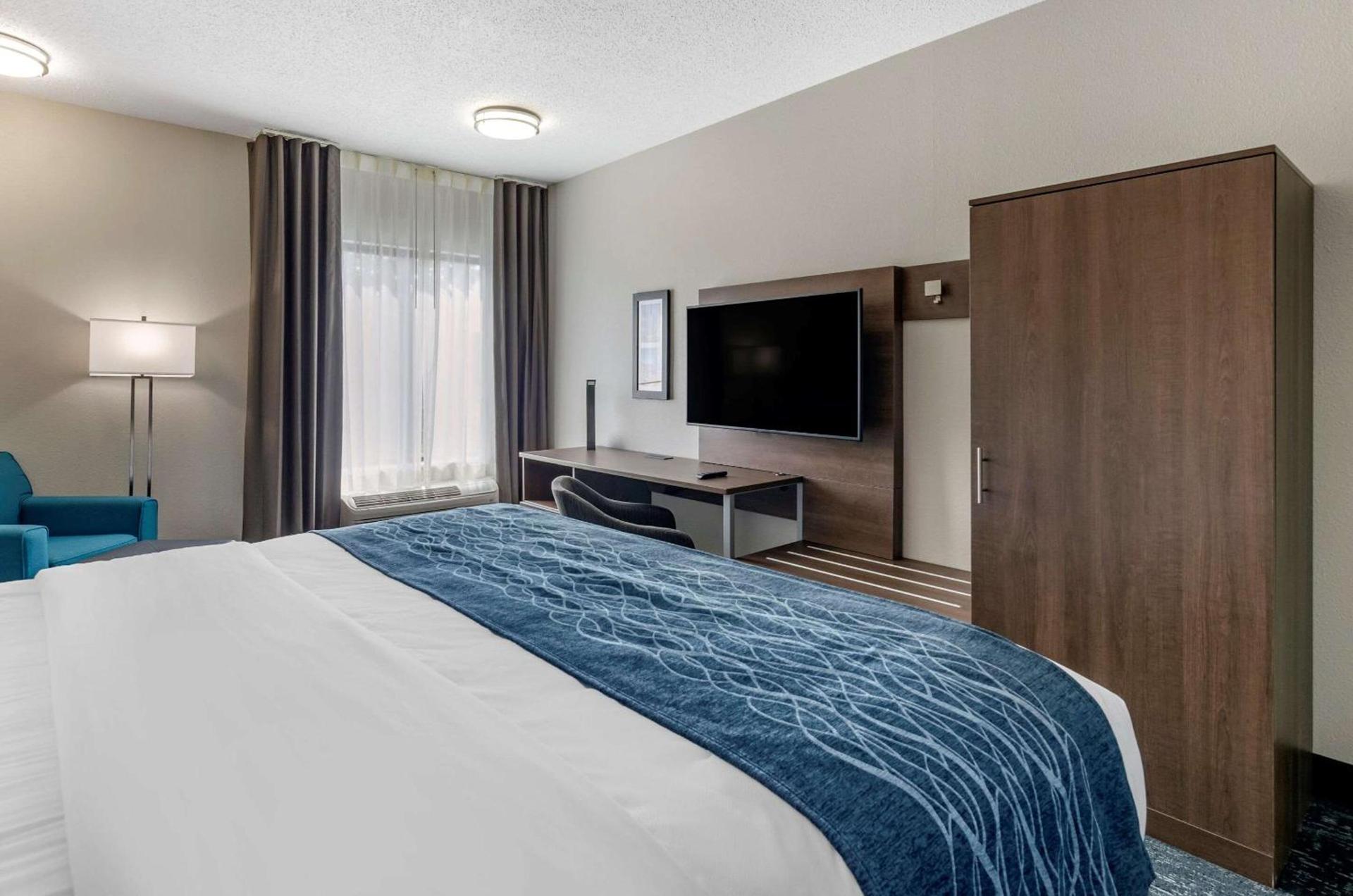 Comfort Inn & Suites Troutville-Roanoke North photo 6