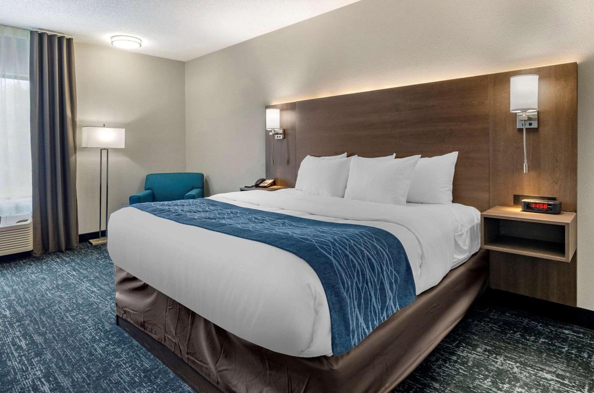 Comfort Inn & Suites Troutville-Roanoke North photo 16