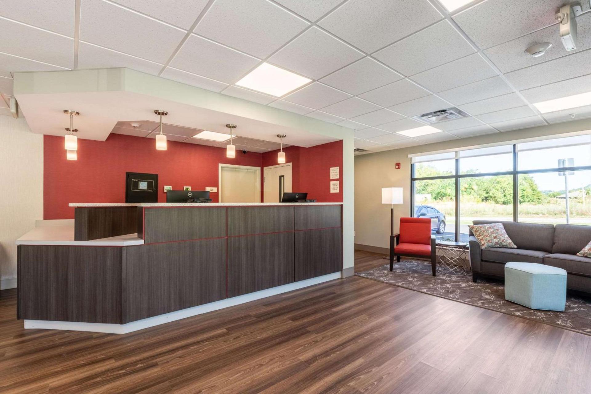 Econo Lodge Dayton North photo 5