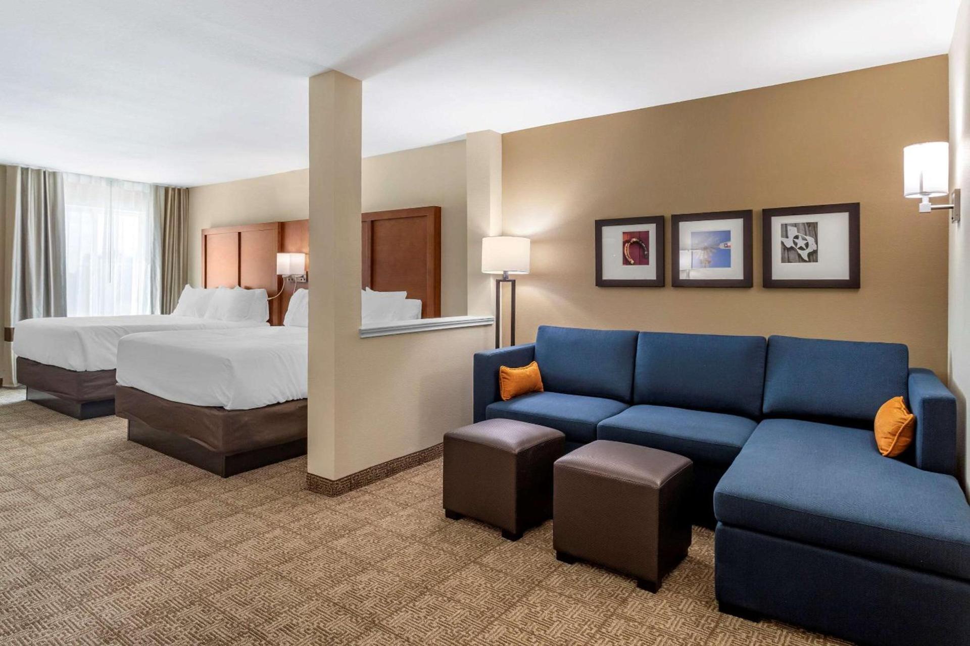 Comfort Inn & Suites Waller photo 18