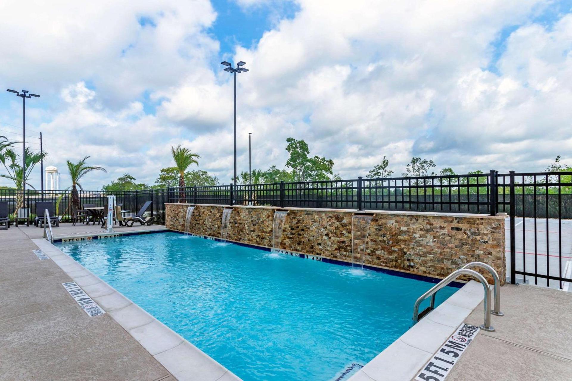 Comfort Inn & Suites Waller photo 22