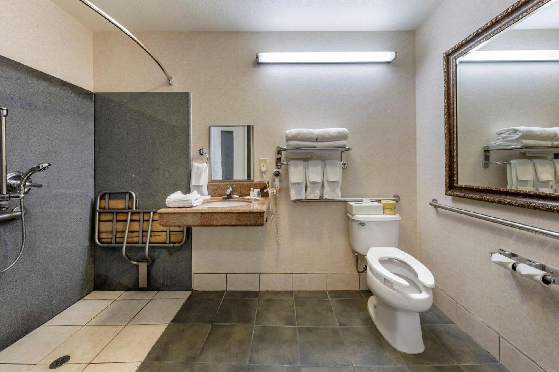 Citrus Suites Redlands Loma Linda Hotel photo 26