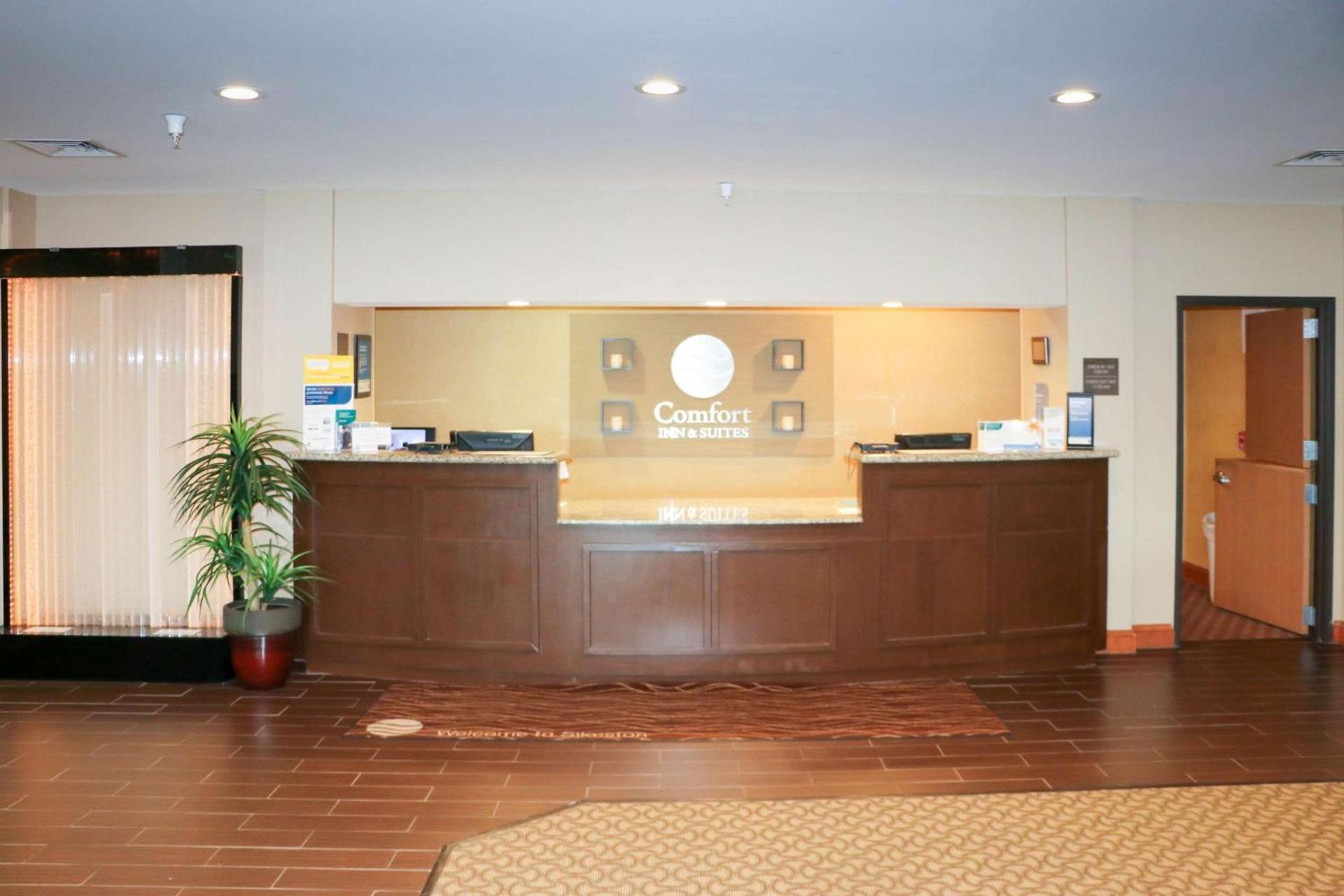 Comfort Inn & Suites Sikeston I-55 photo 24