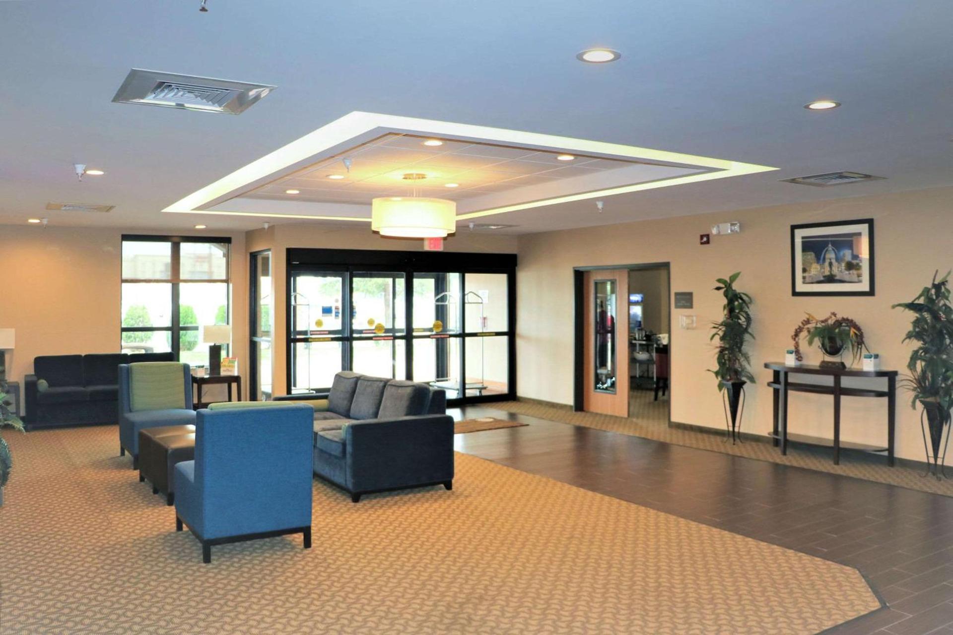 Comfort Inn & Suites Sikeston I-55 photo 23
