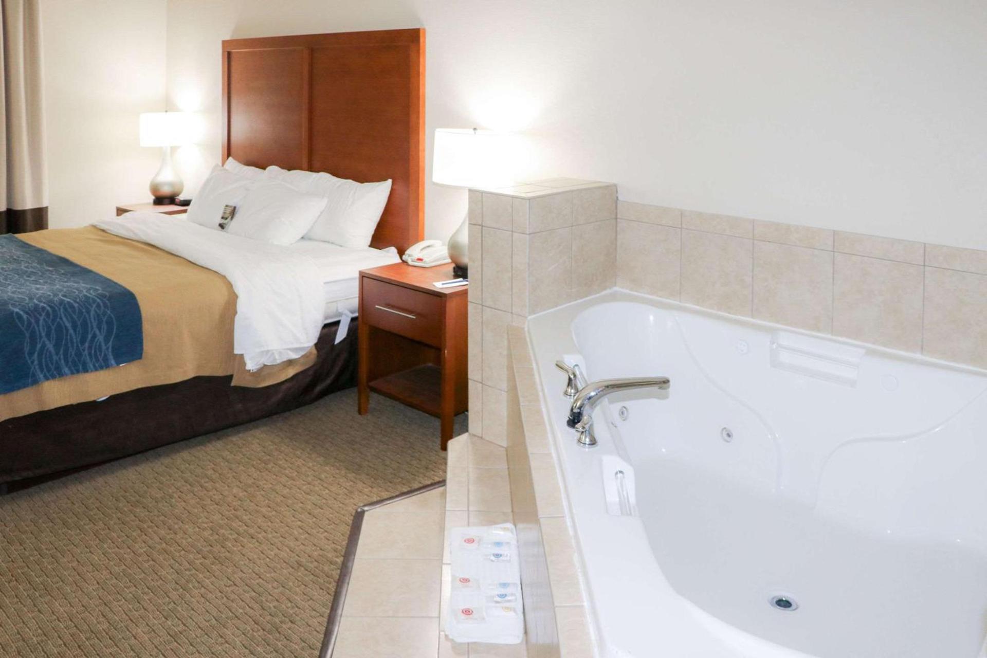 Comfort Inn & Suites Sikeston I-55 photo 13