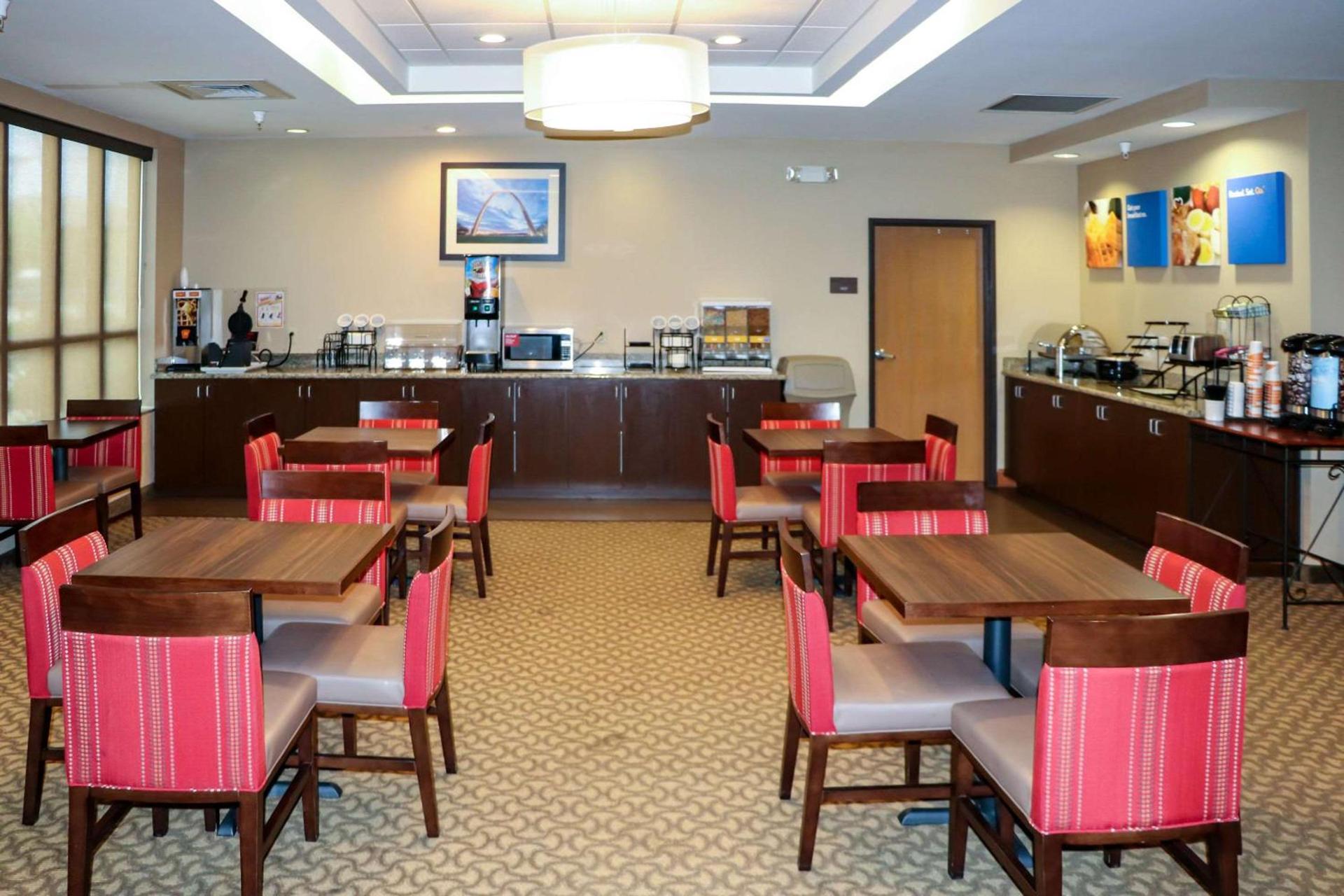 Comfort Inn & Suites Sikeston I-55 photo 2