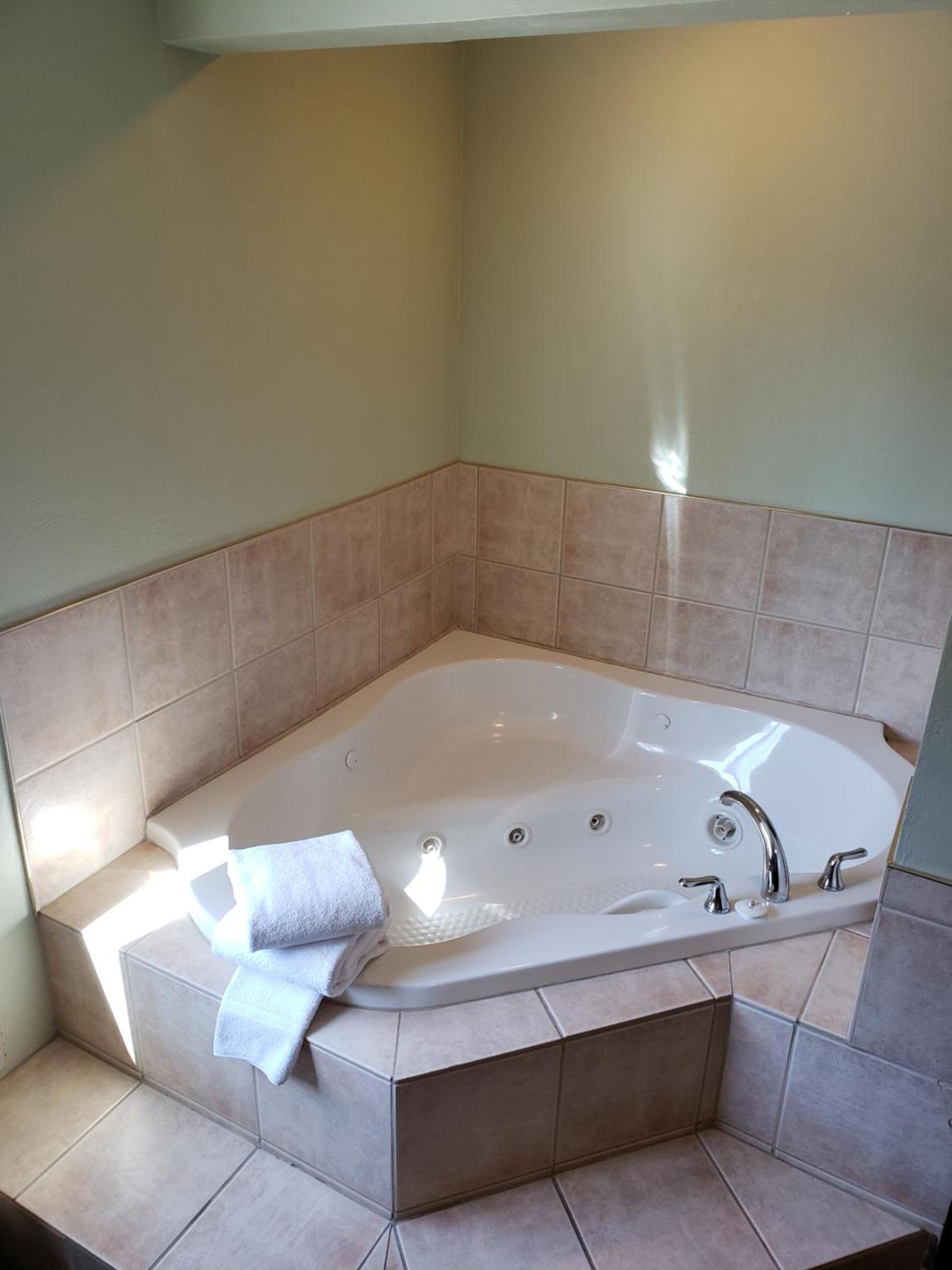 Travelodge by Wyndham Livingston photo 41
