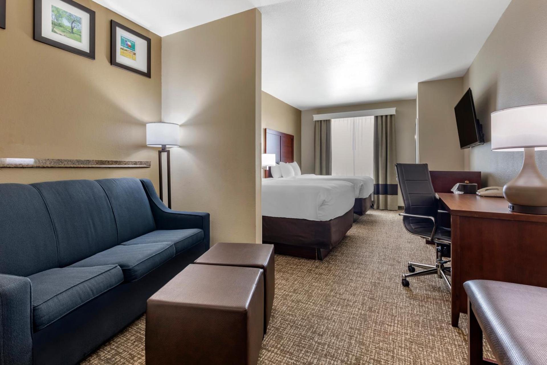Comfort Suites Waco North - Near University Area photo 16