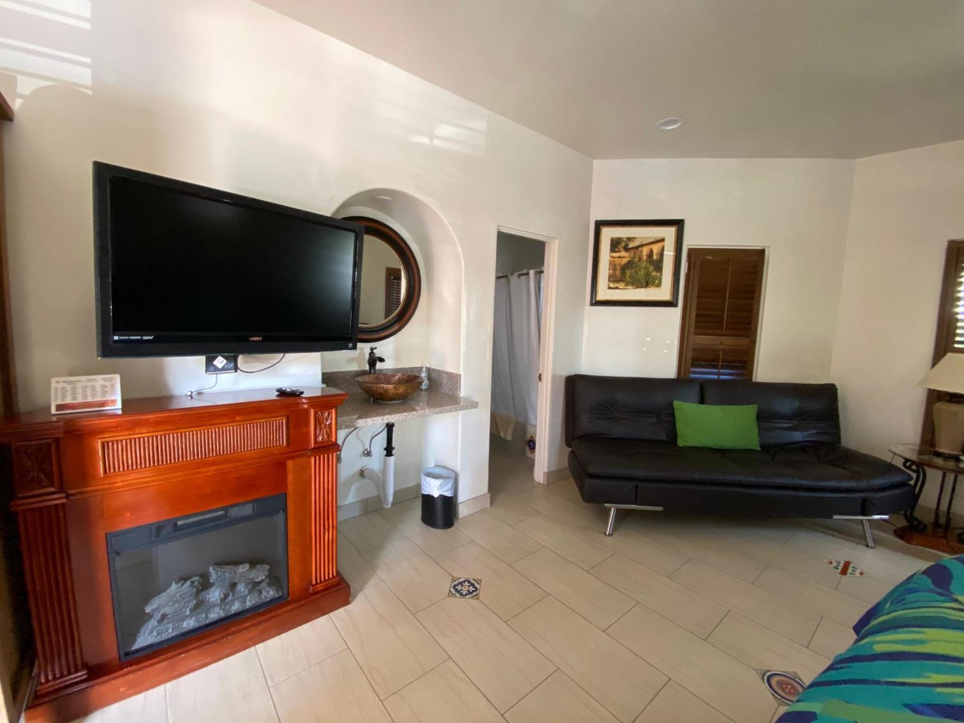 Villa Rosa Inn photo 48