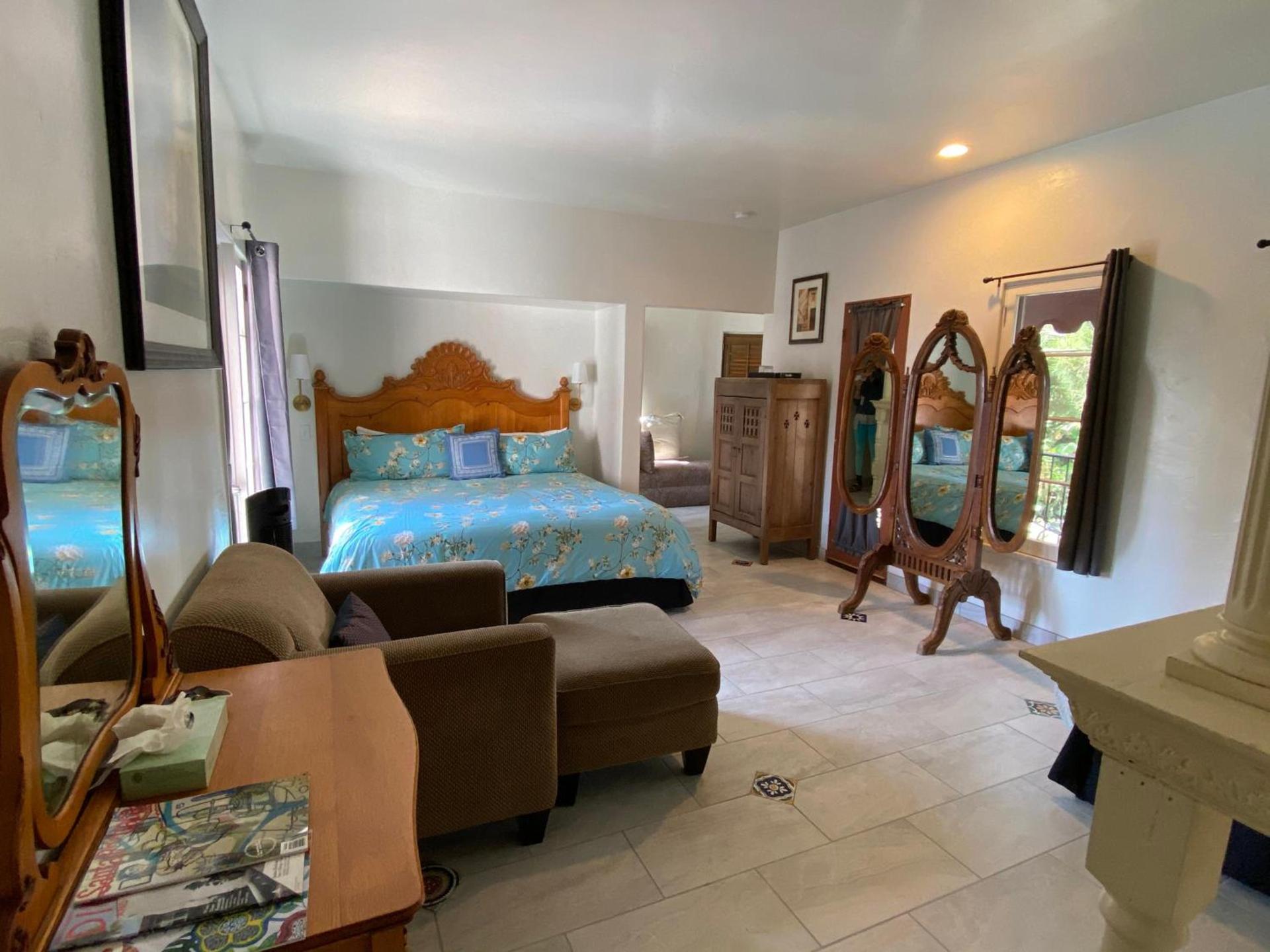 Villa Rosa Inn photo 32