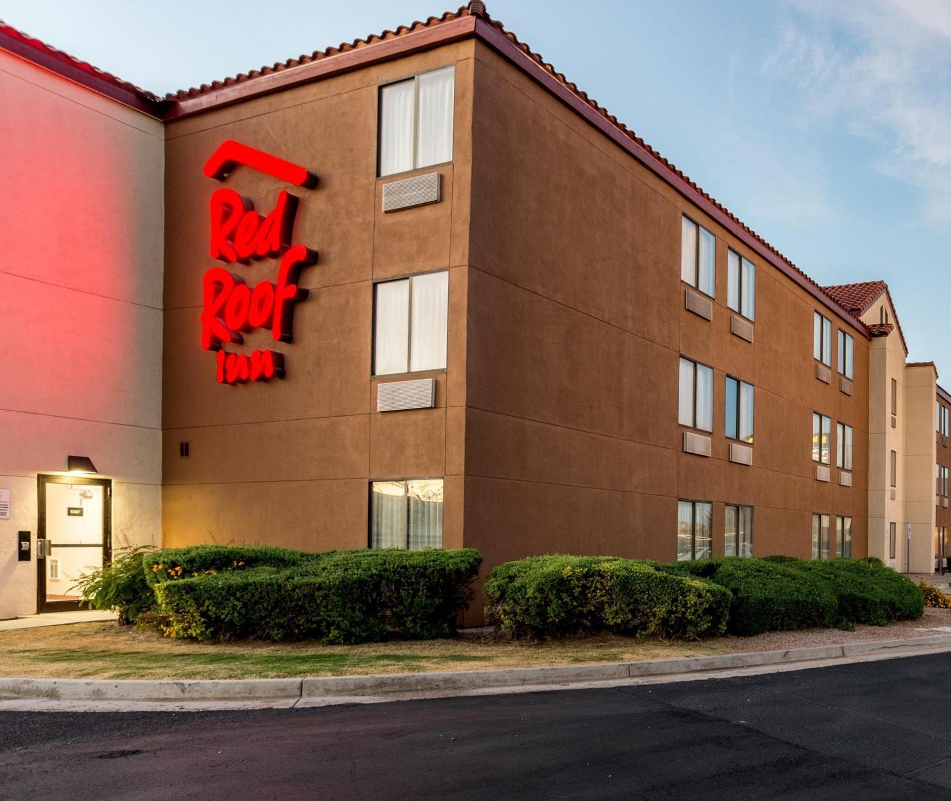 Red Roof Inn Phoenix North - I-17 at Bell Rd photo 9