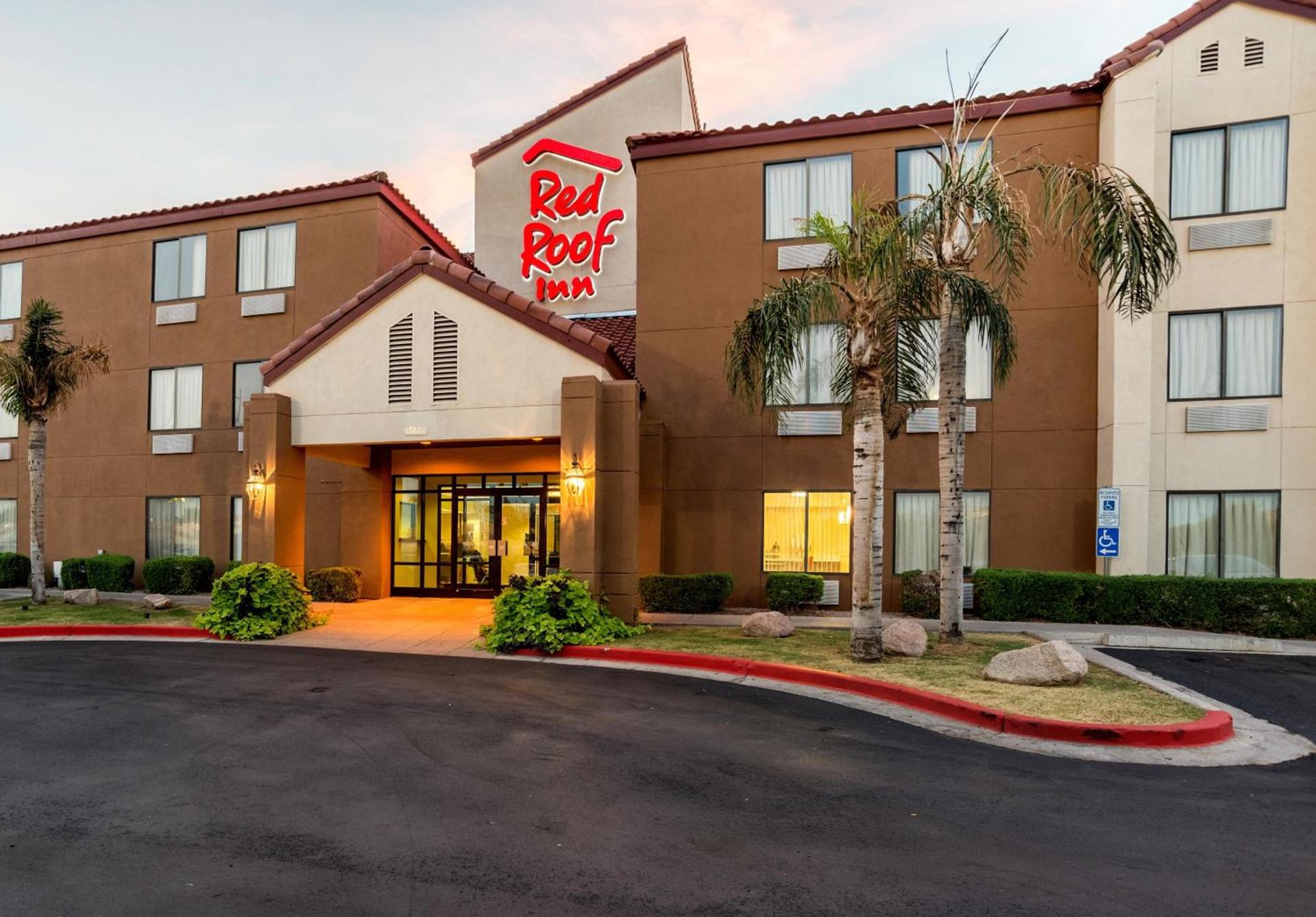 Red Roof Inn Phoenix North - I-17 at Bell Rd photo 6