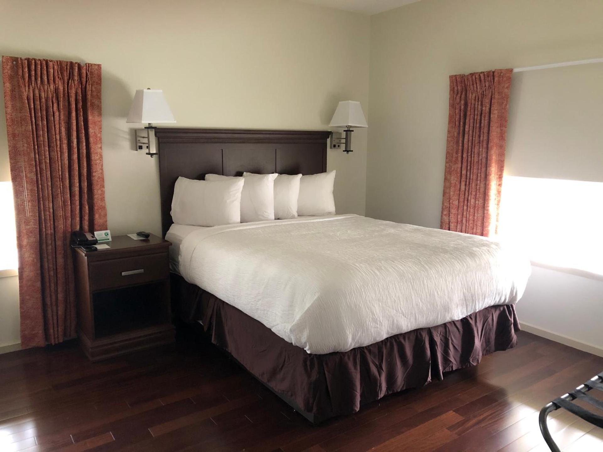 Grand Eastonian Hotel & Suites photo 13