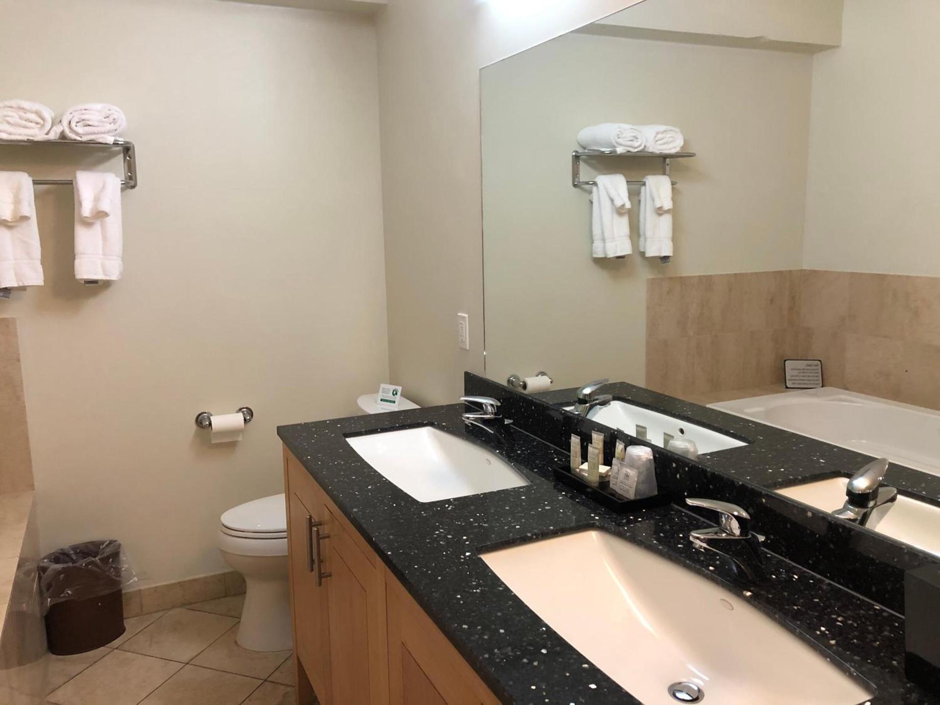 Grand Eastonian Hotel & Suites photo 12